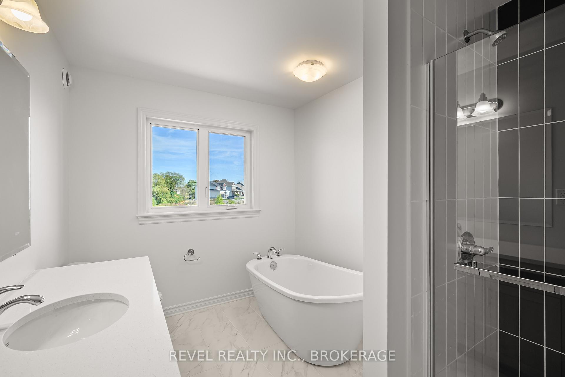 Photo 15 of 1521 Scarlet Street, Kingston, Kingston East (Incl Barret Crt) — HOMEH