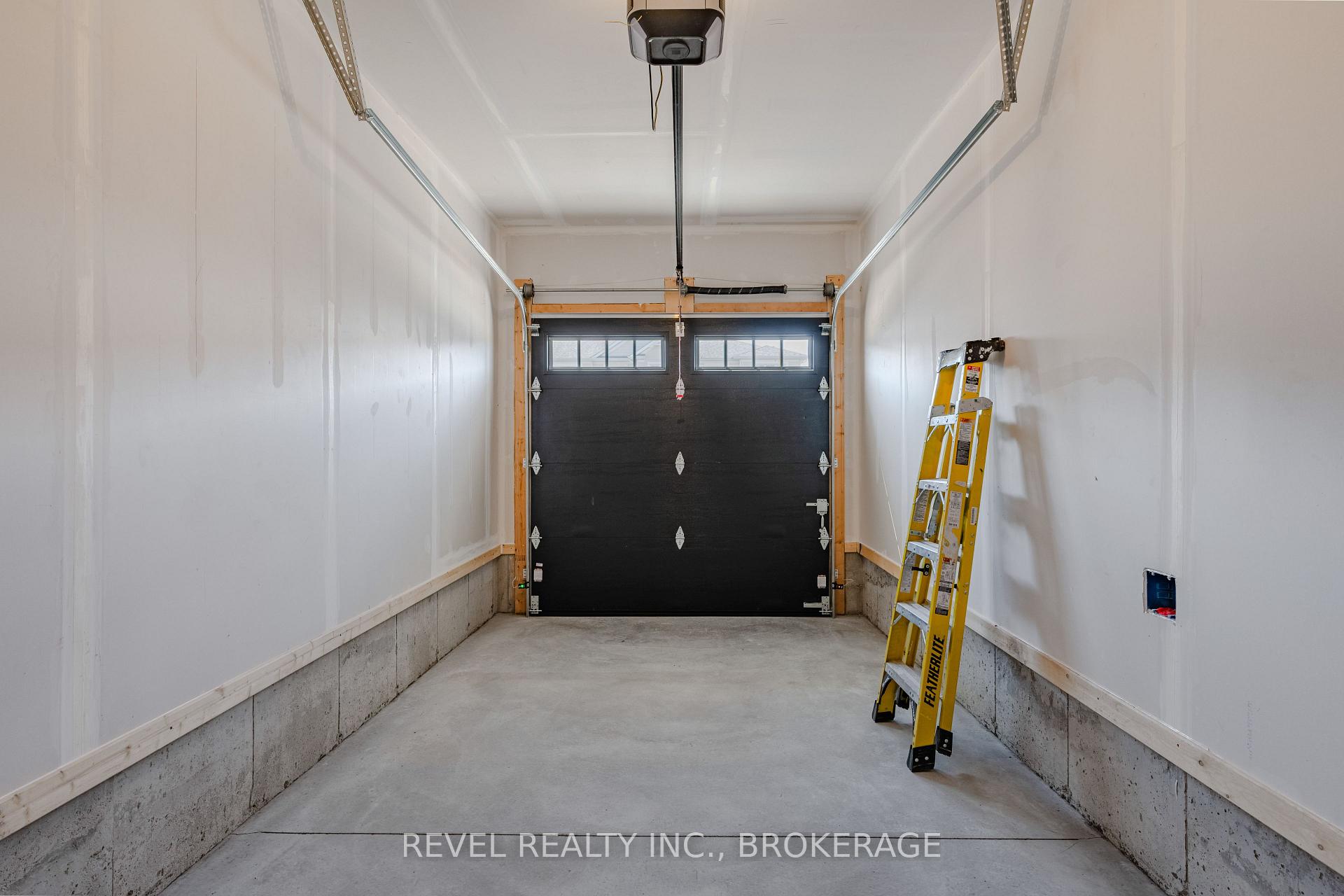 Photo 28 of 1521 Scarlet Street, Kingston, Kingston East (Incl Barret Crt) — HOMEH