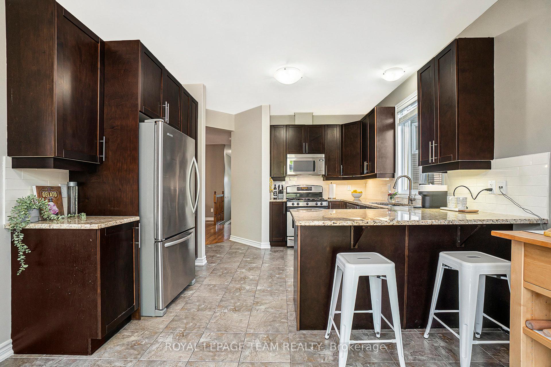 Photo 12 of 369 Glenbrae Avenue, Ottawa, Kanata - Morgan's Grant/South March — HOMEH