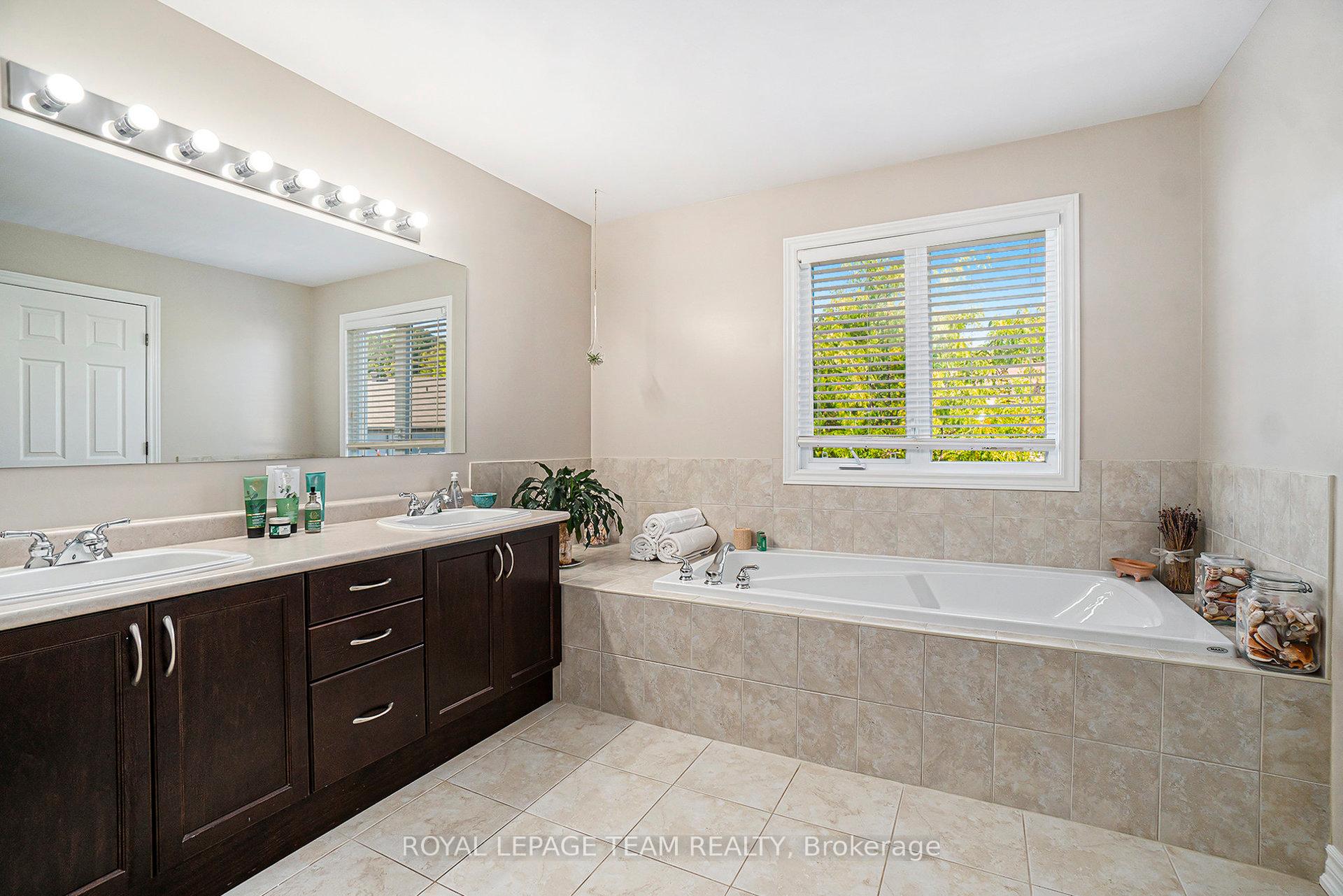 Photo 23 of 369 Glenbrae Avenue, Ottawa, Kanata - Morgan's Grant/South March — HOMEH