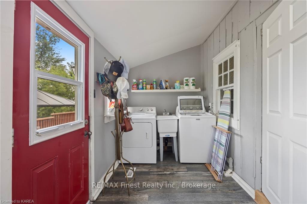 Photo 14 of 318 Simmons Road, Loyalist, Lennox and Addington - South — HOMEH