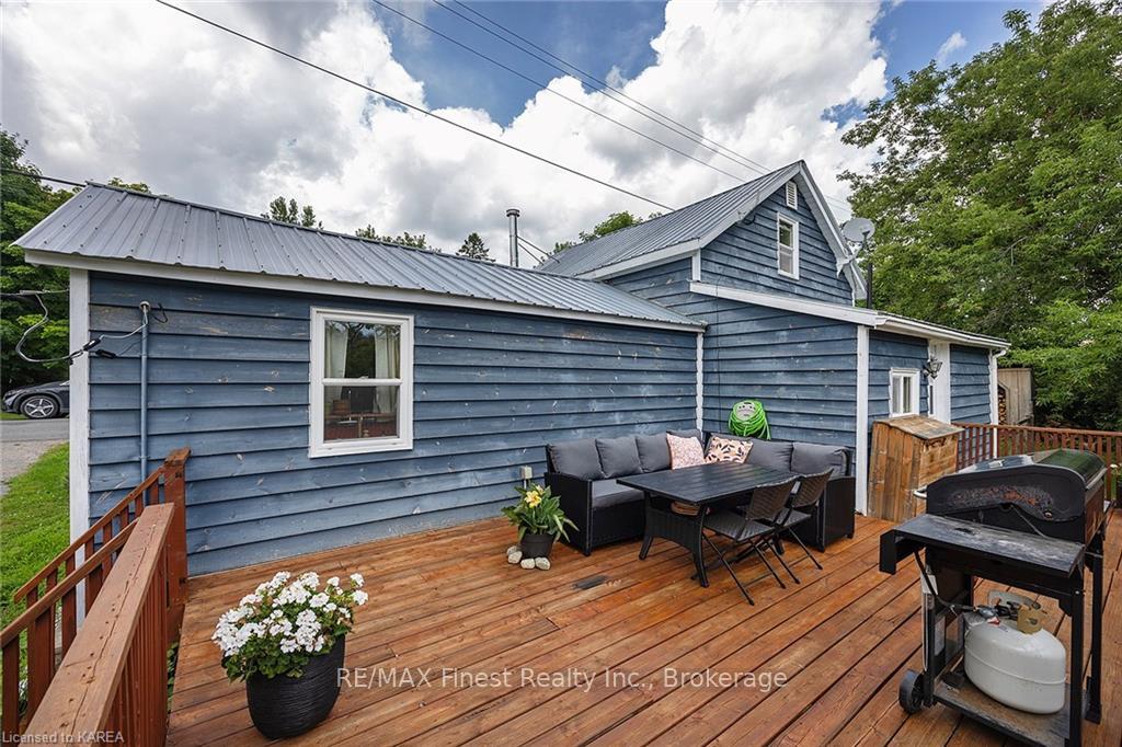 Photo 16 of 318 Simmons Road, Loyalist, Lennox and Addington - South — HOMEH