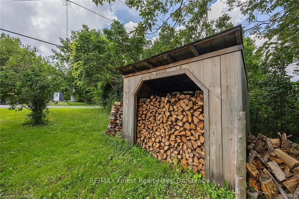 Photo 20 of 318 Simmons Road, Loyalist, Lennox and Addington - South — HOMEH