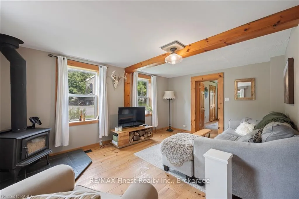 Photo 22 of 318 Simmons Road, Loyalist, Lennox and Addington - South — HOMEH