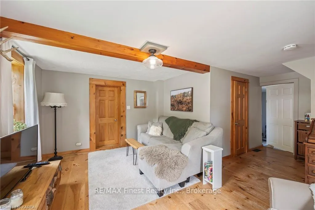 Photo 23 of 318 Simmons Road, Loyalist, Lennox and Addington - South — HOMEH