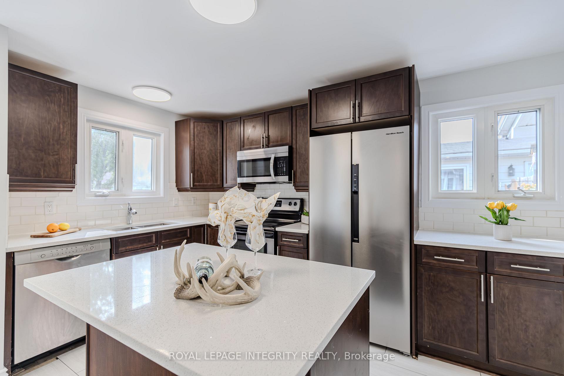 Photo 4 of 153 Glamorgan Drive, Ottawa, Kanata - Glencairn/Hazeldean — HOMEH