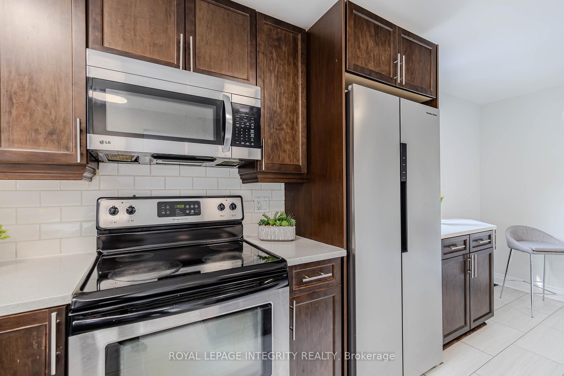 Photo 5 of 153 Glamorgan Drive, Ottawa, Kanata - Glencairn/Hazeldean — HOMEH