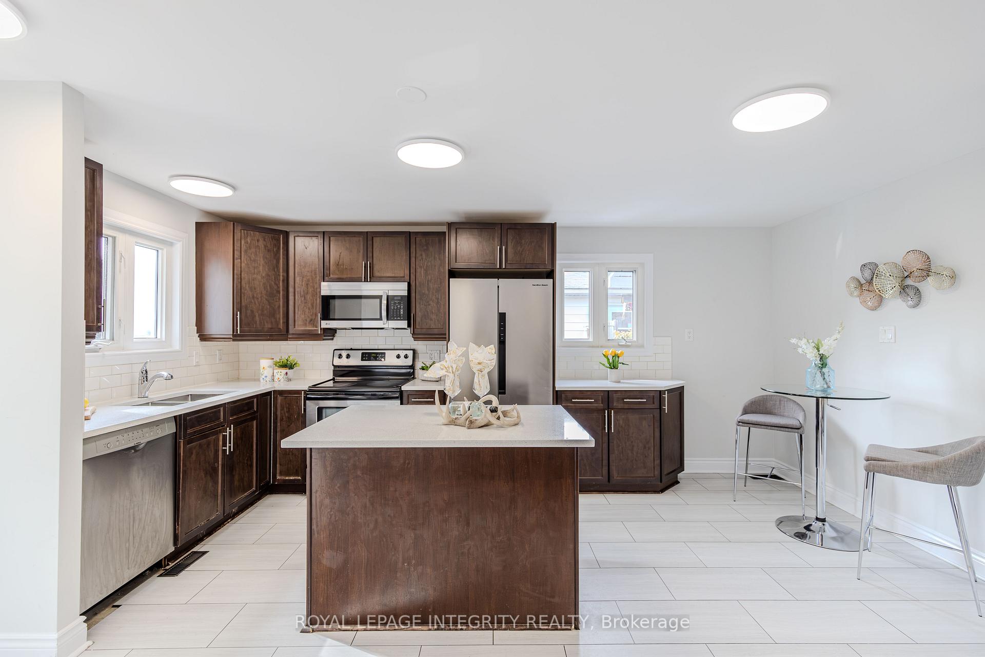 Photo 7 of 153 Glamorgan Drive, Ottawa, Kanata - Glencairn/Hazeldean — HOMEH