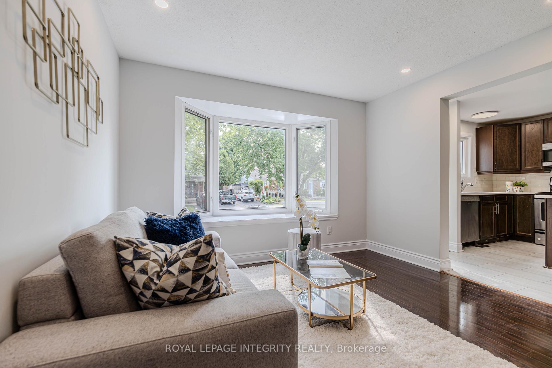 Photo 10 of 153 Glamorgan Drive, Ottawa, Kanata - Glencairn/Hazeldean — HOMEH