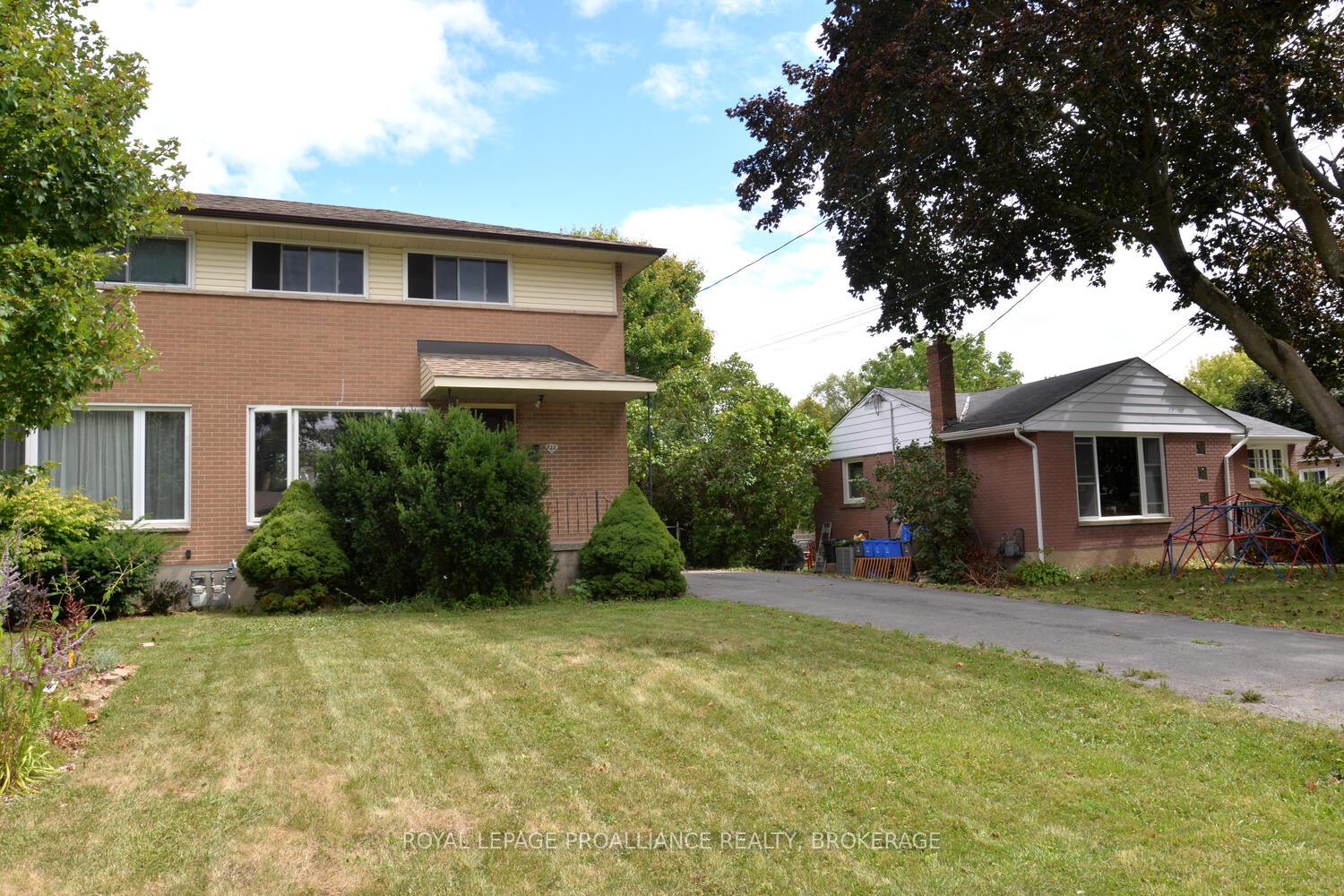 Photo 2 of 322 Meadowcrest Road, Kingston, City Southwest — HOMEH