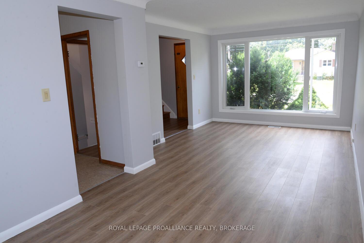 Photo 8 of 322 Meadowcrest Road, Kingston, City Southwest — HOMEH
