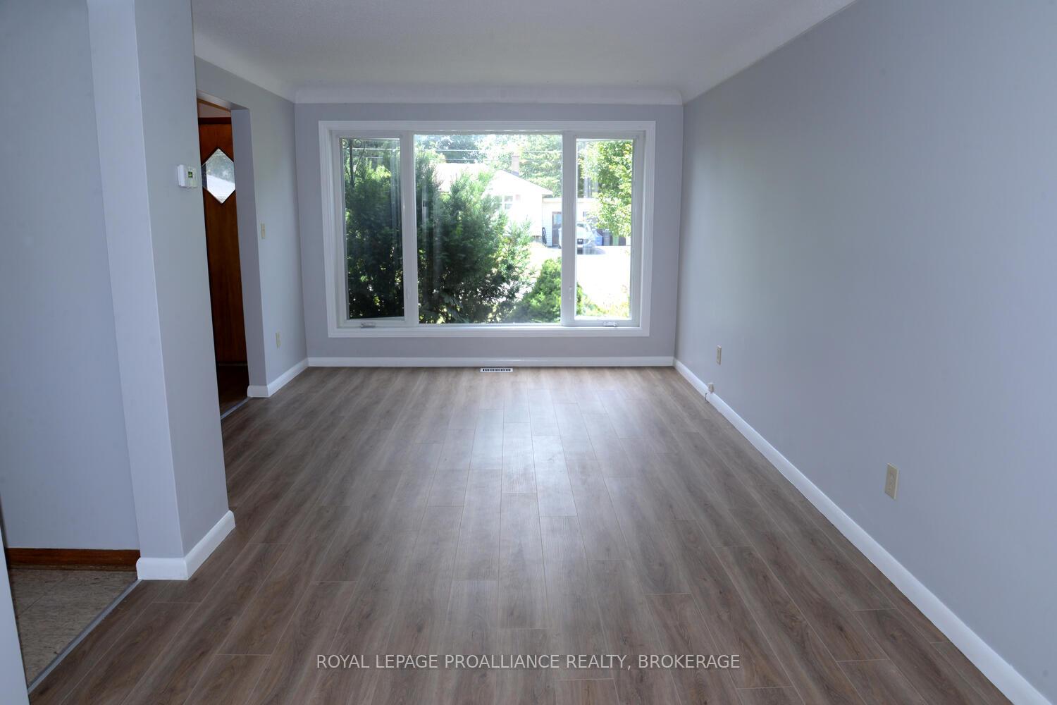 Photo 9 of 322 Meadowcrest Road, Kingston, City Southwest — HOMEH
