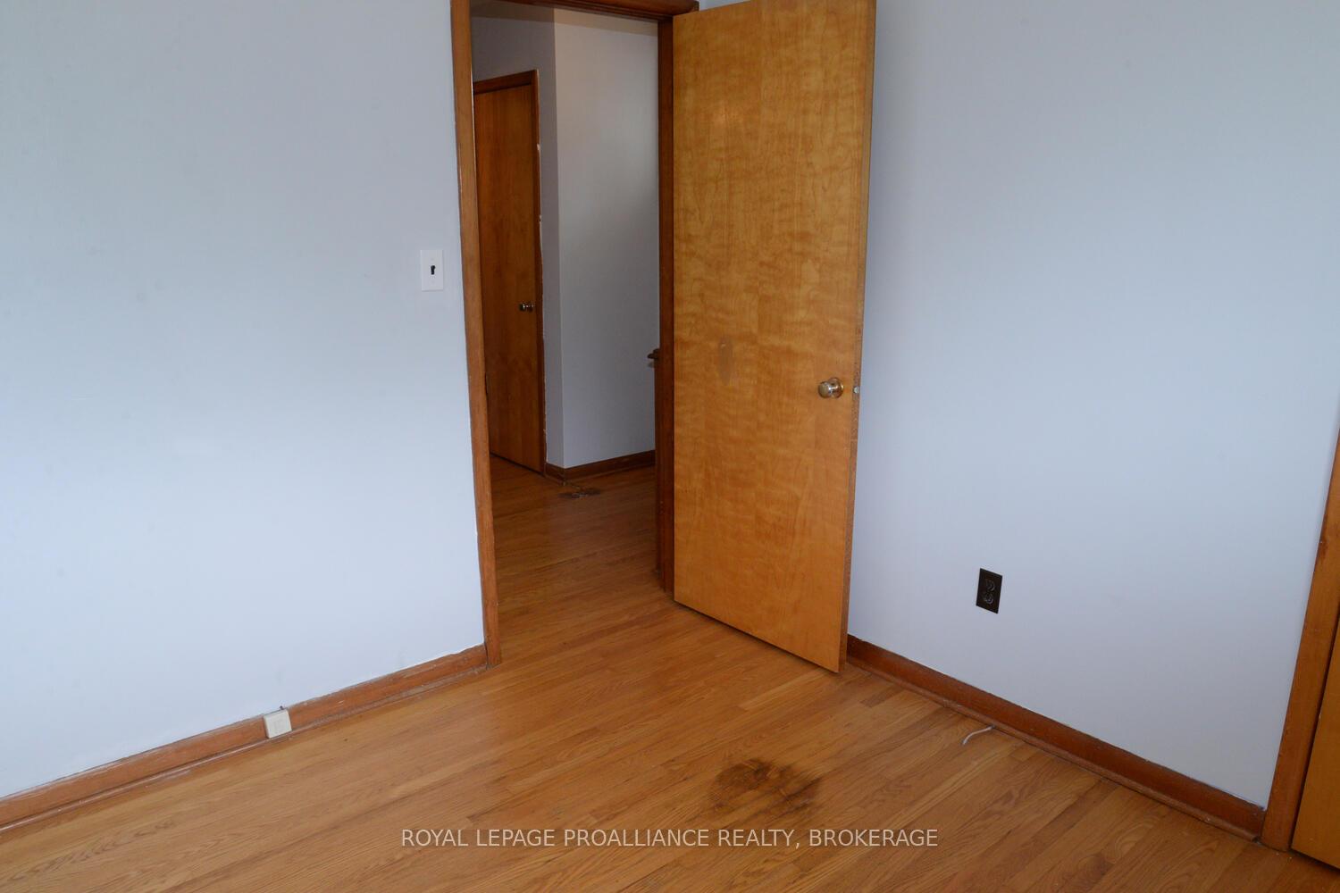 Photo 16 of 322 Meadowcrest Road, Kingston, City Southwest — HOMEH