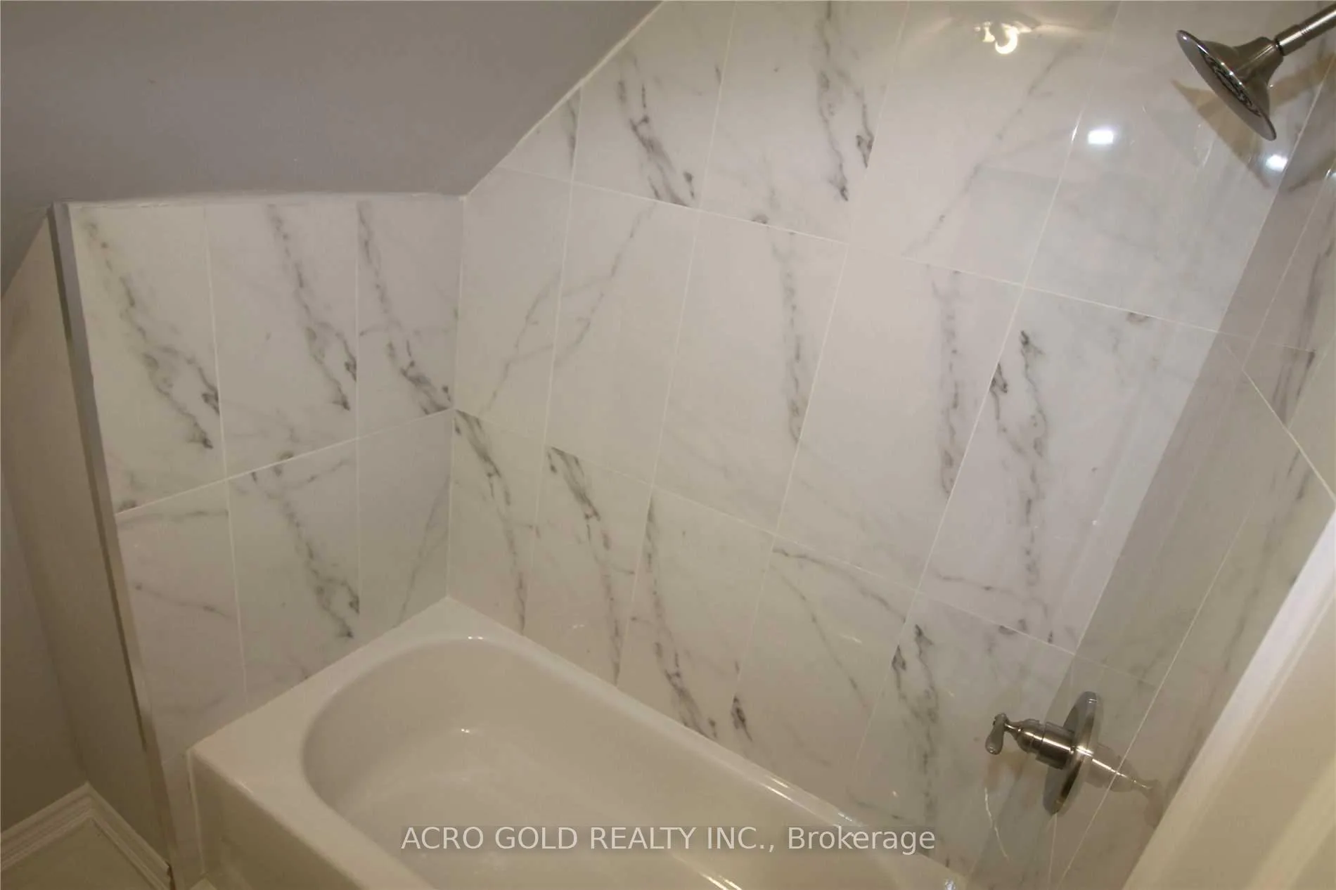 Photo 9 of Unit 03, 297 Cumberland Avenue, Hamilton, Blakeley — HOMEH