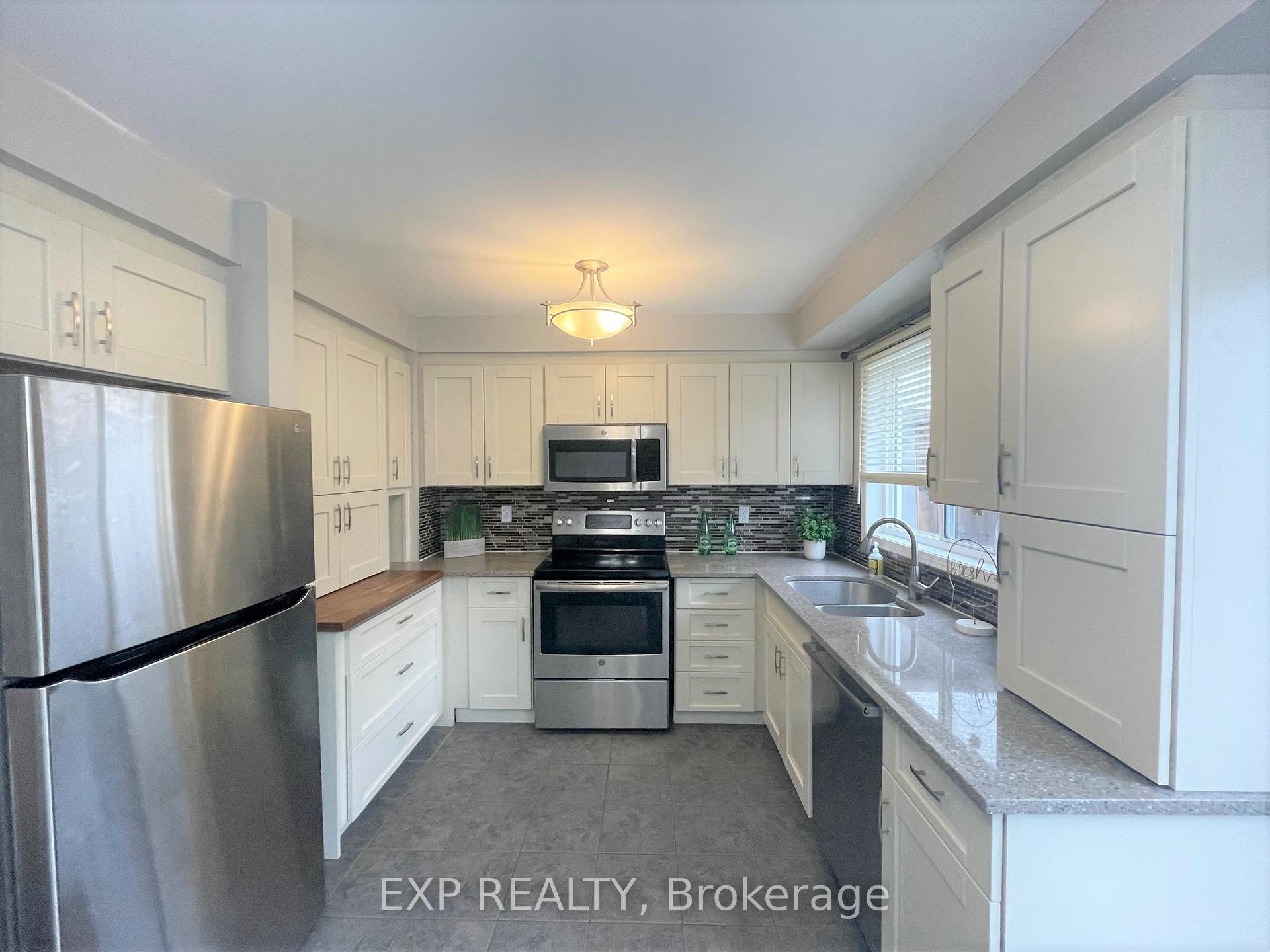 Photo 11 of 63 Beacon Way, Ottawa, Kanata - Morgan's Grant/South March — HOMEH