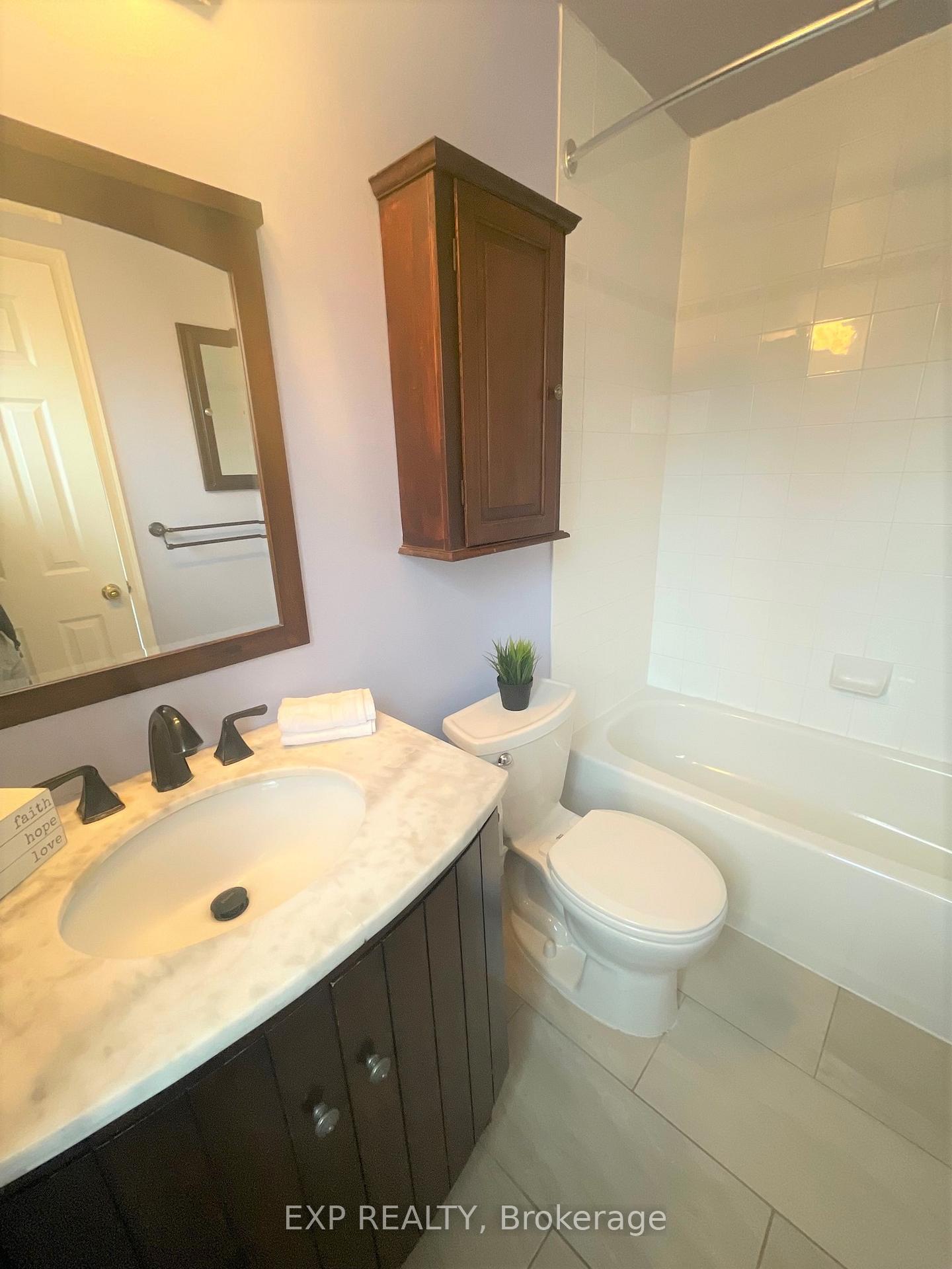 Photo 25 of 63 Beacon Way, Ottawa, Kanata - Morgan's Grant/South March — HOMEH