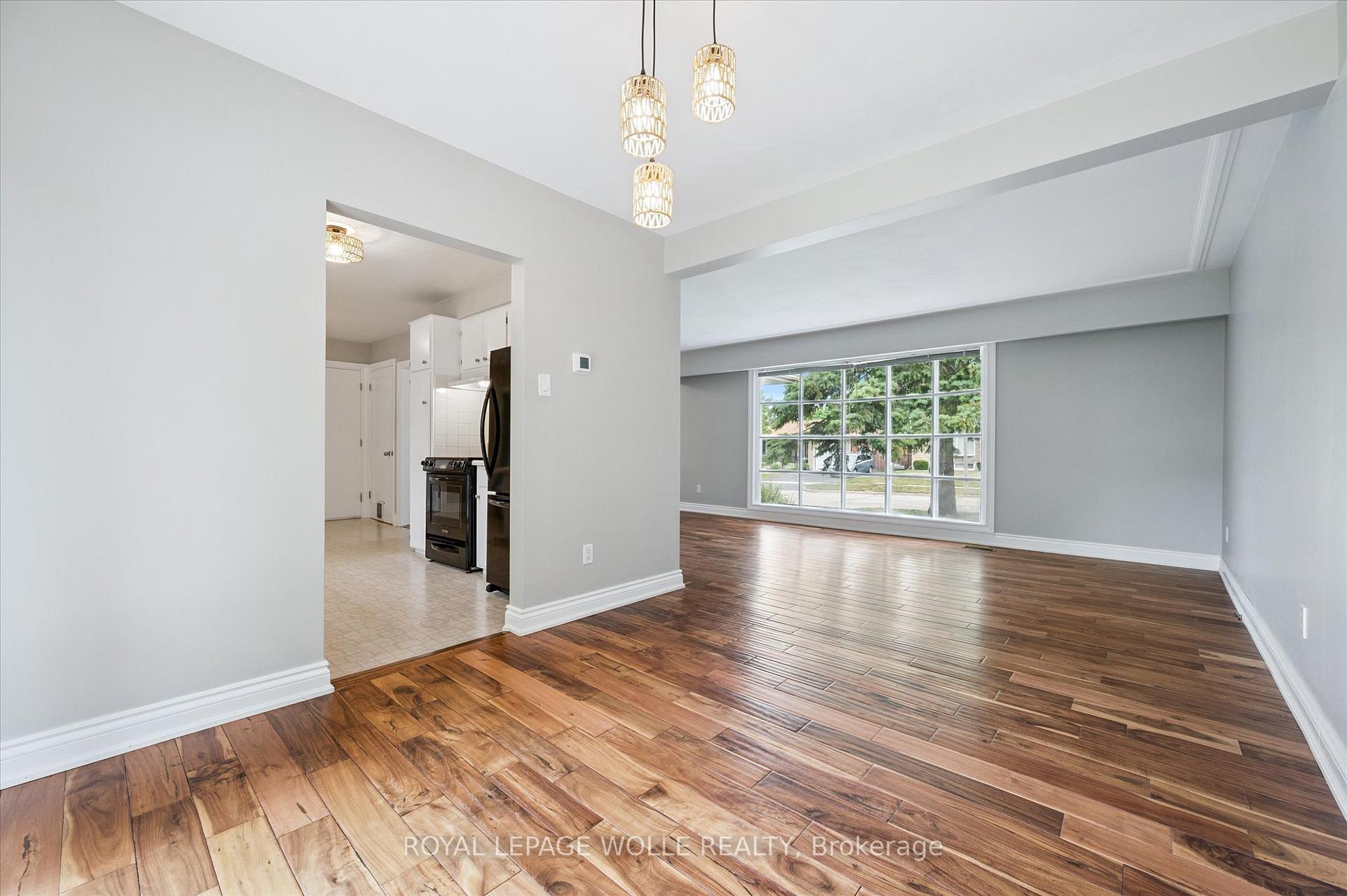 Photo 13 of 29 Strathcona Crescent, Kitchener — HOMEH