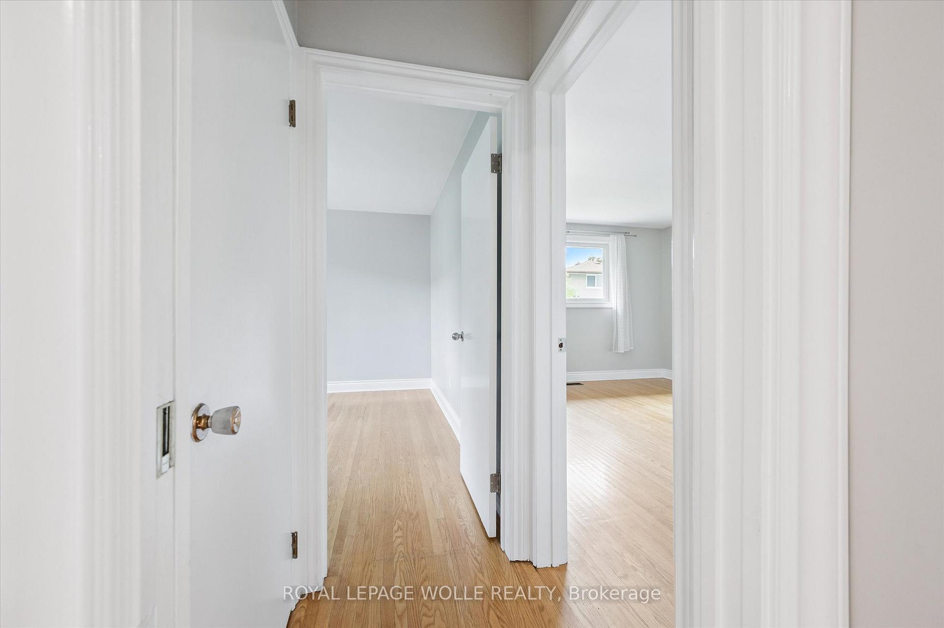 Photo 22 of 29 Strathcona Crescent, Kitchener — HOMEH