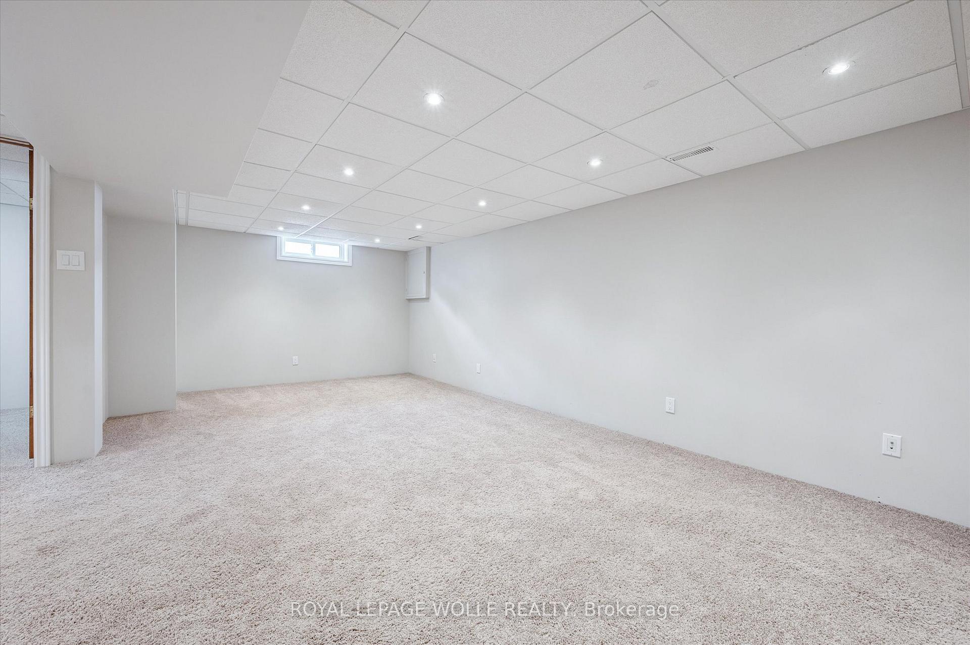 Photo 34 of 29 Strathcona Crescent, Kitchener — HOMEH