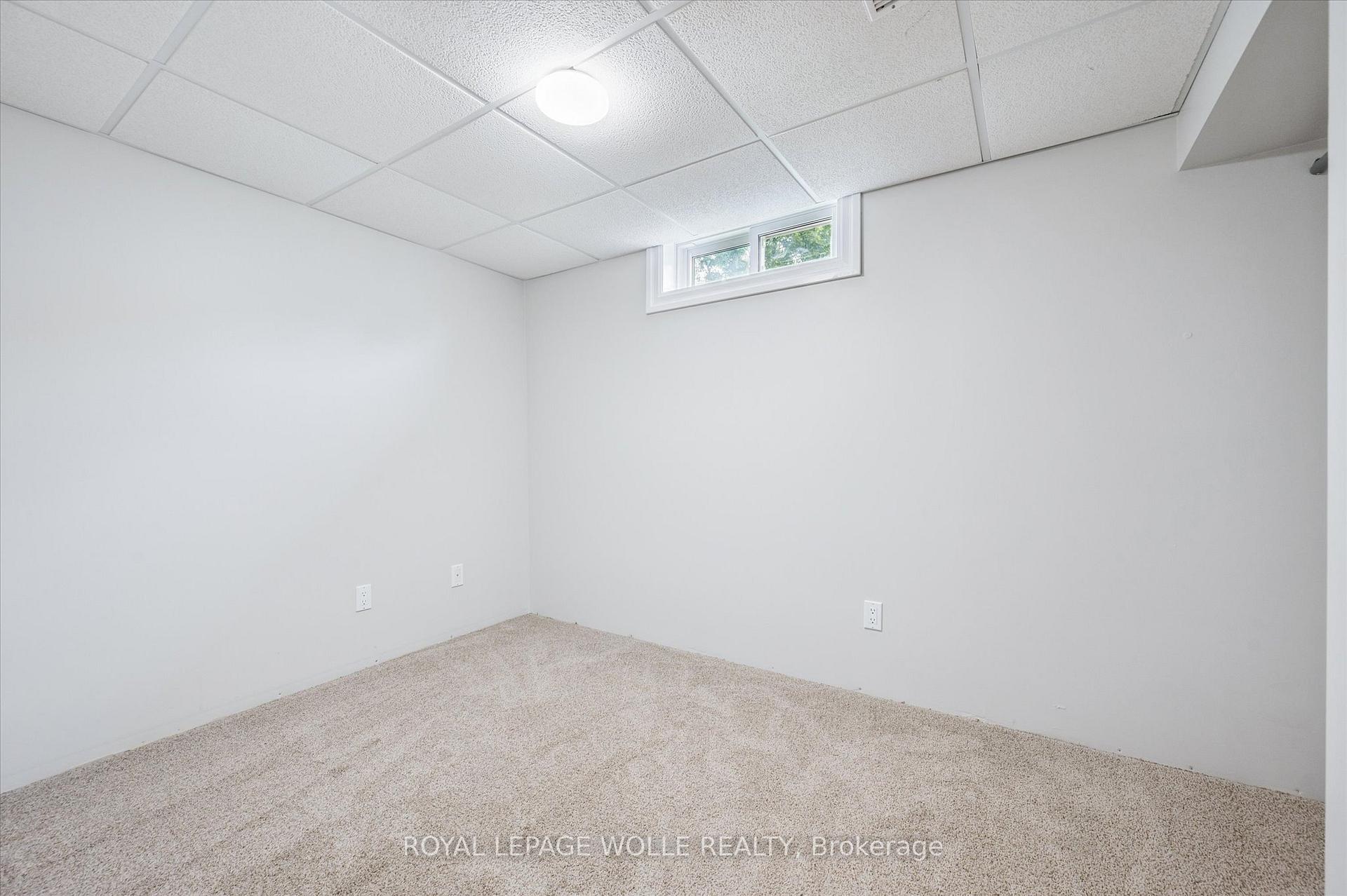 Photo 37 of 29 Strathcona Crescent, Kitchener — HOMEH