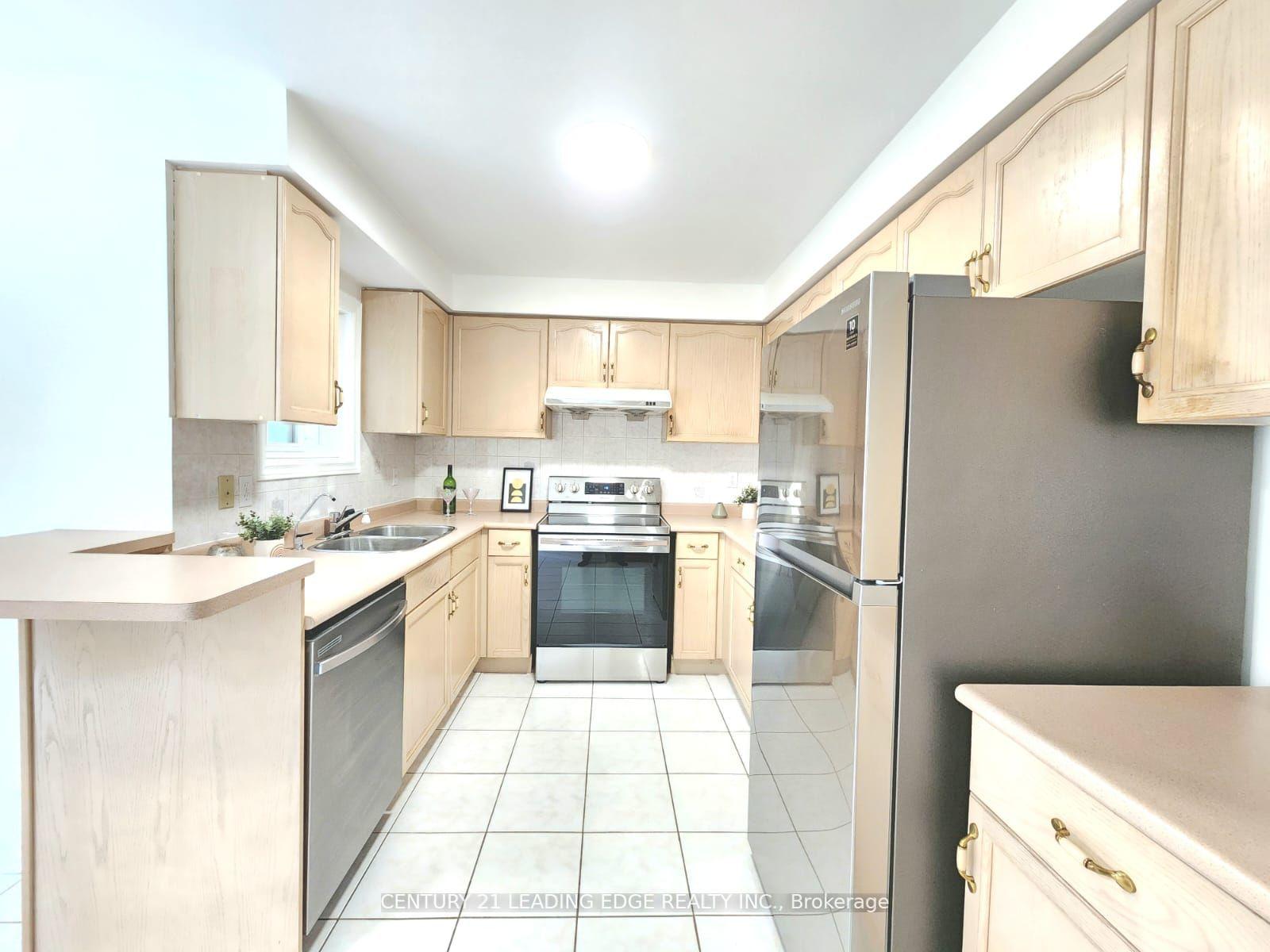 Photo 10 of 86 Quince Crescent, Markham, Rouge River Estates — HOMEH