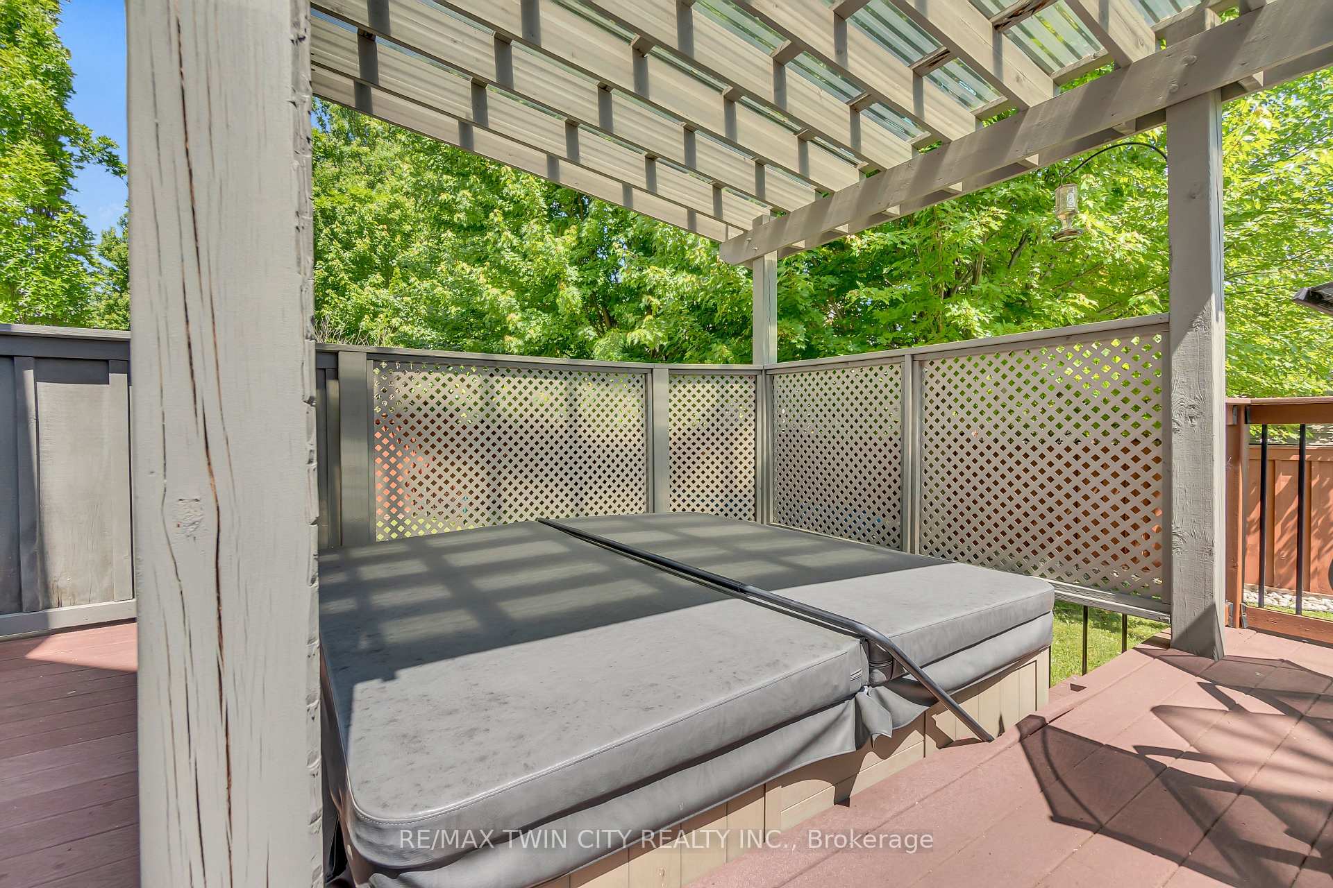 Photo 32 of 918 Fung Place, Kitchener — HOMEH