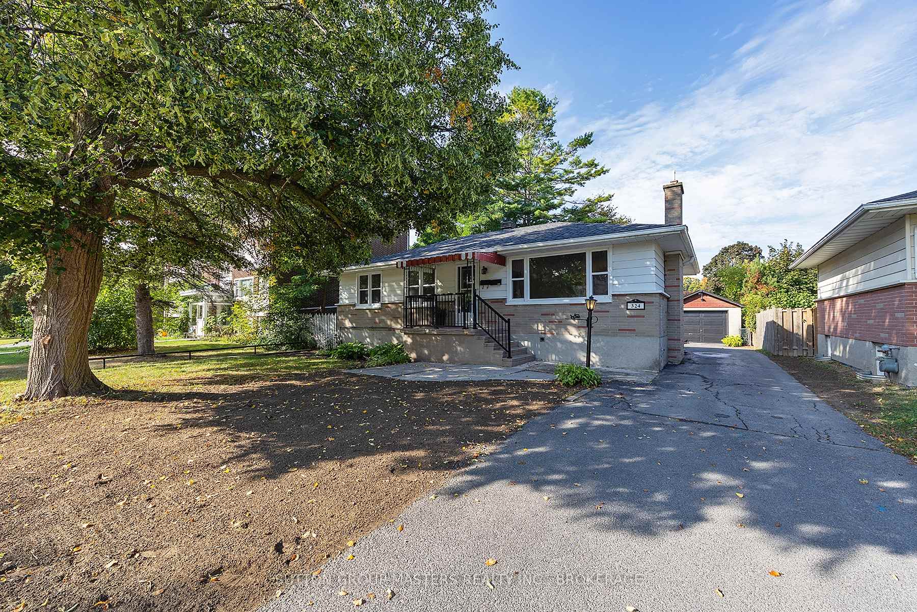 Photo 2 of 324 Yonge Street, Kingston, Central City West — HOMEH