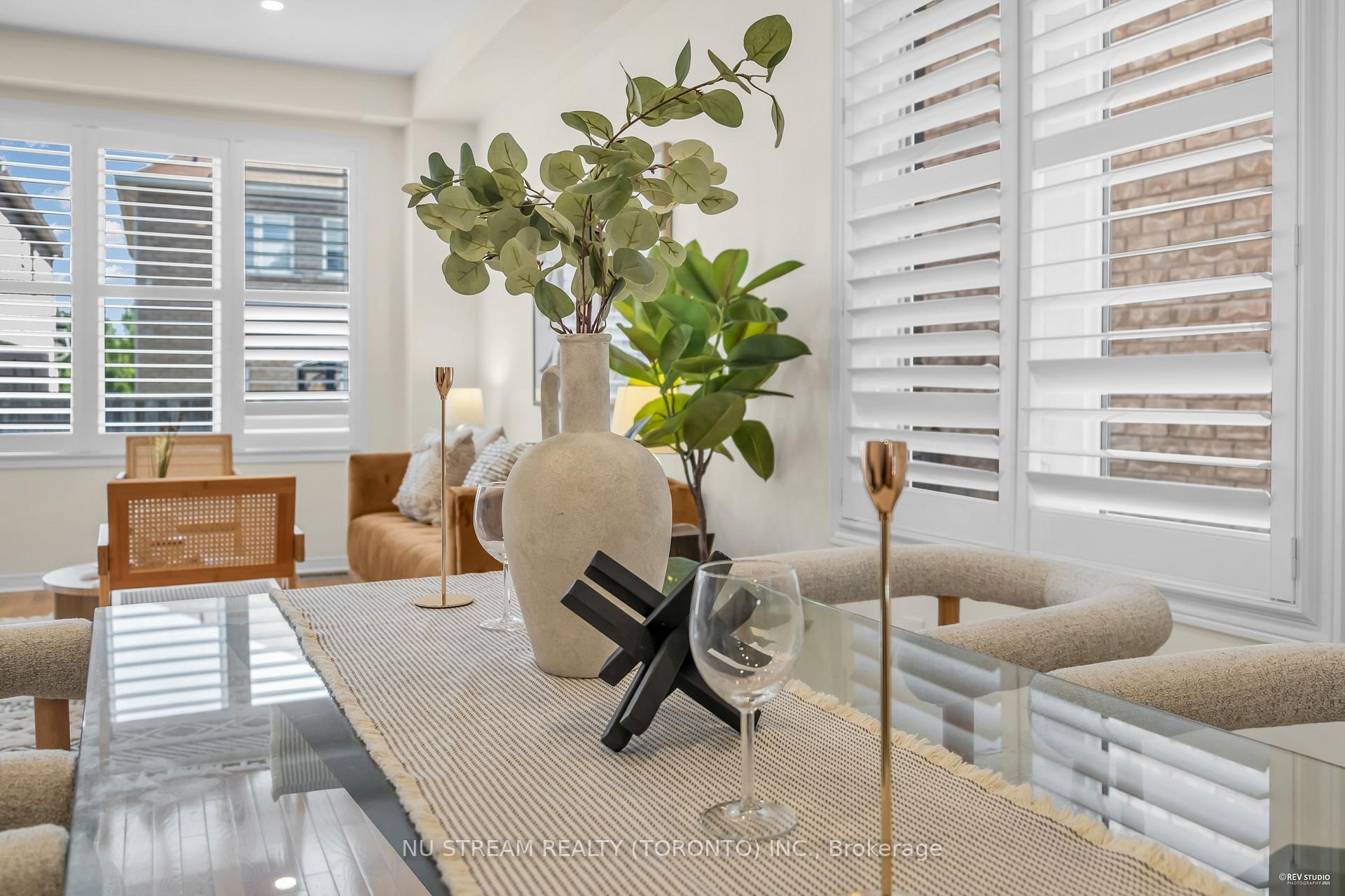 Photo 6 of 15 Trinco Way, Markham, Cedarwood — HOMEH