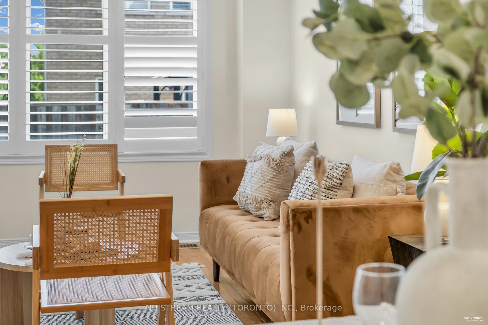 Photo 7 of 15 Trinco Way, Markham, Cedarwood — HOMEH