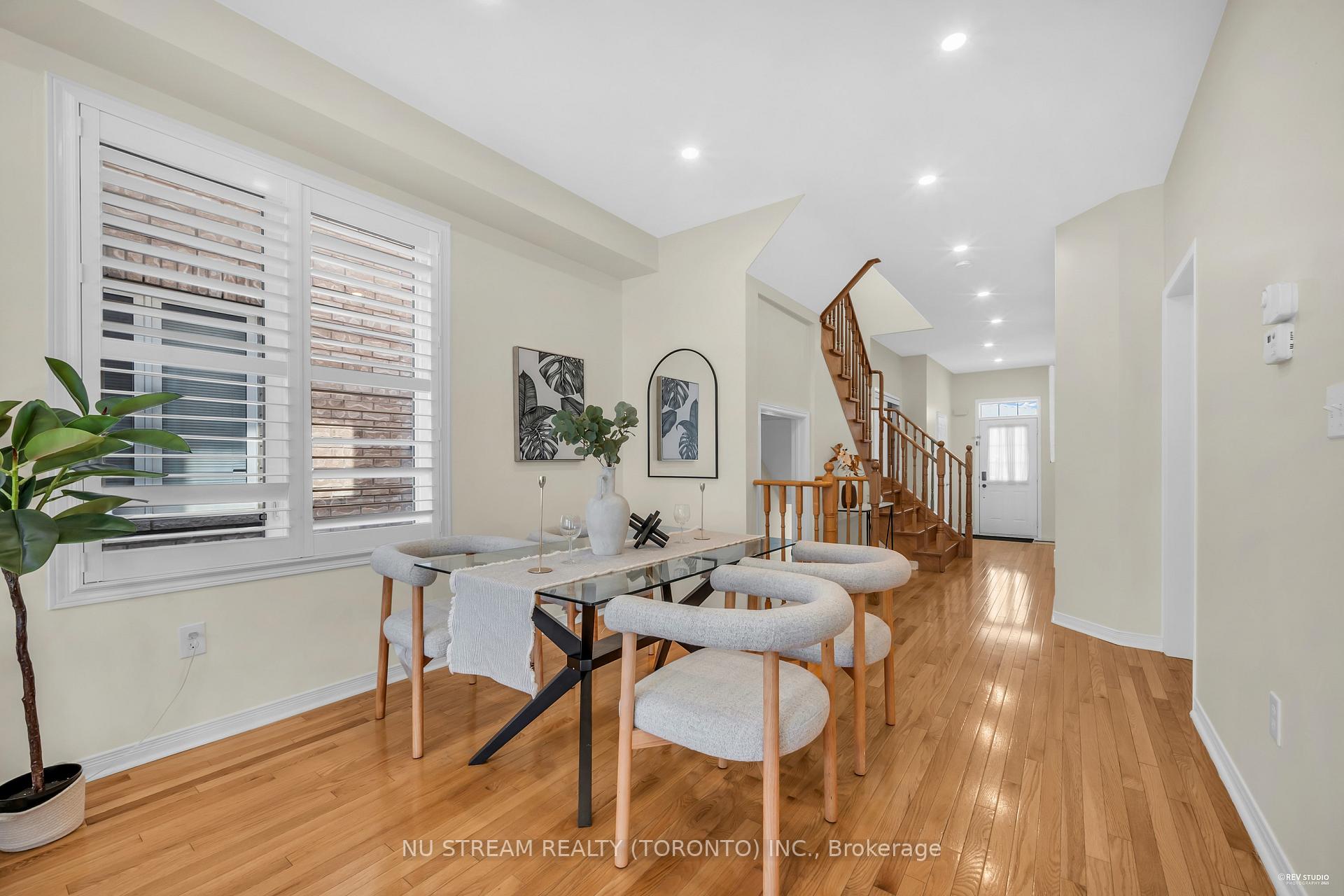 Photo 10 of 15 Trinco Way, Markham, Cedarwood — HOMEH