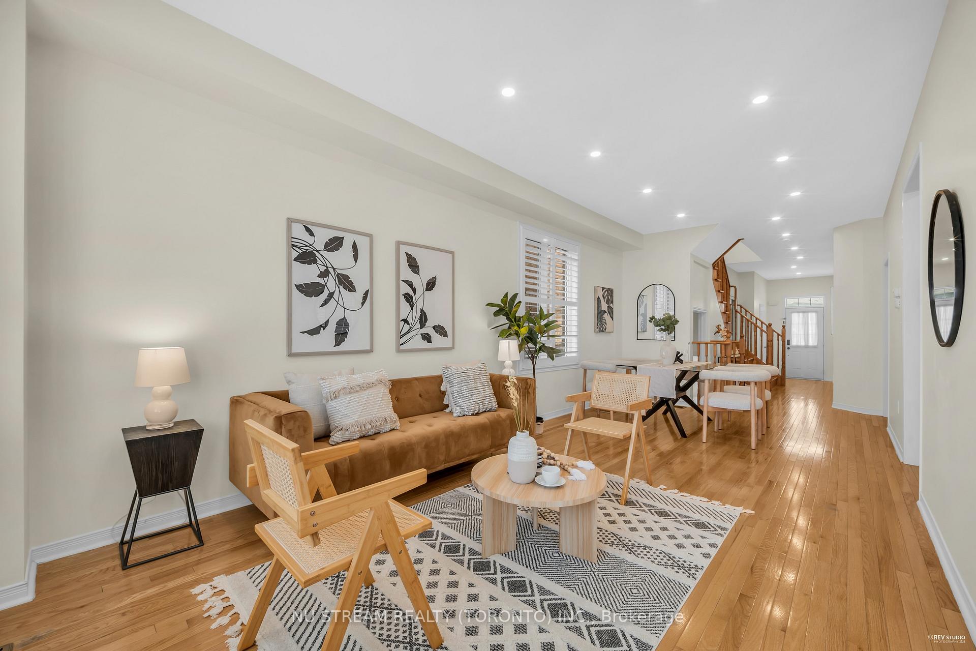 Photo 12 of 15 Trinco Way, Markham, Cedarwood — HOMEH