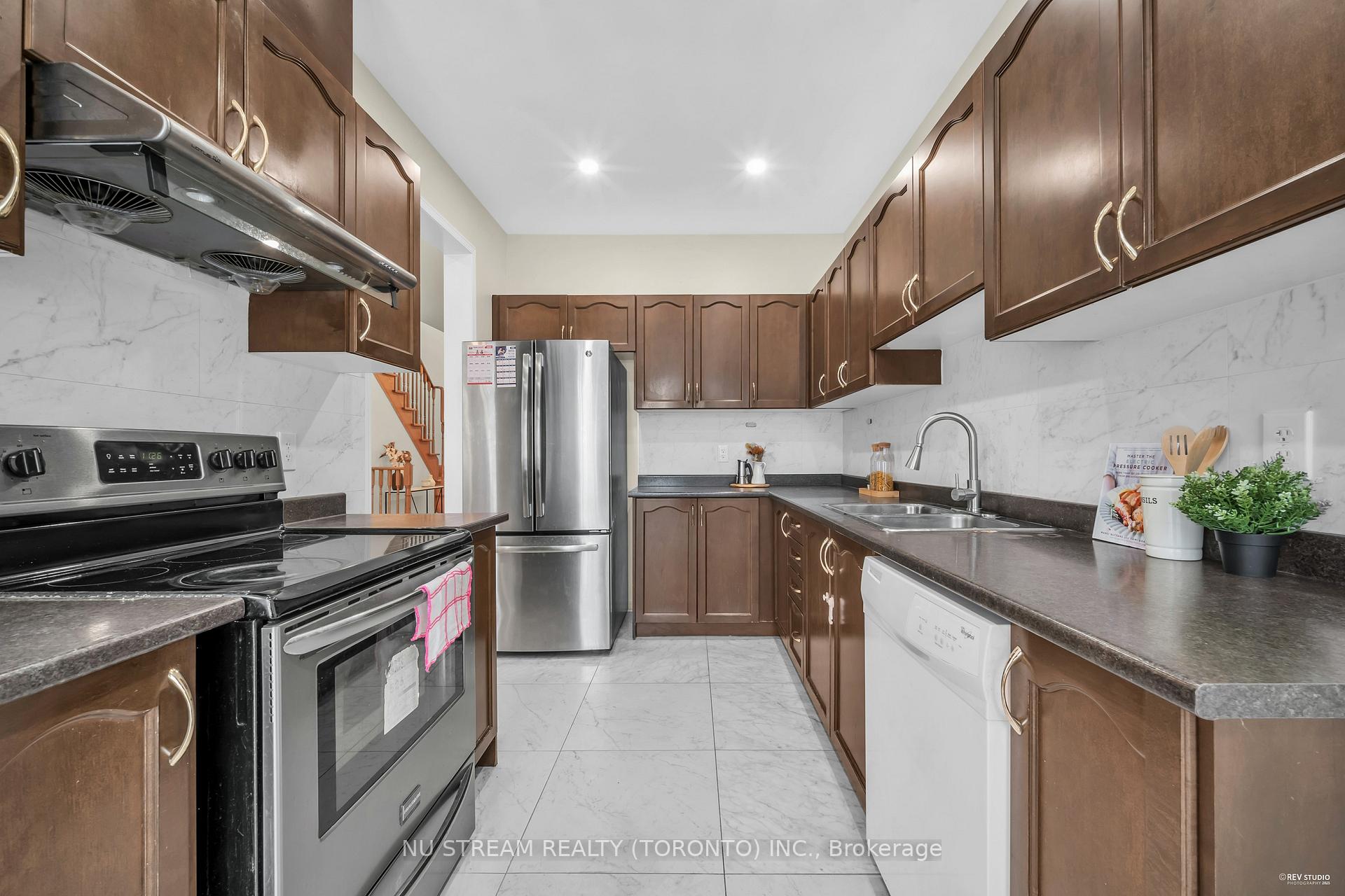 Photo 17 of 15 Trinco Way, Markham, Cedarwood — HOMEH