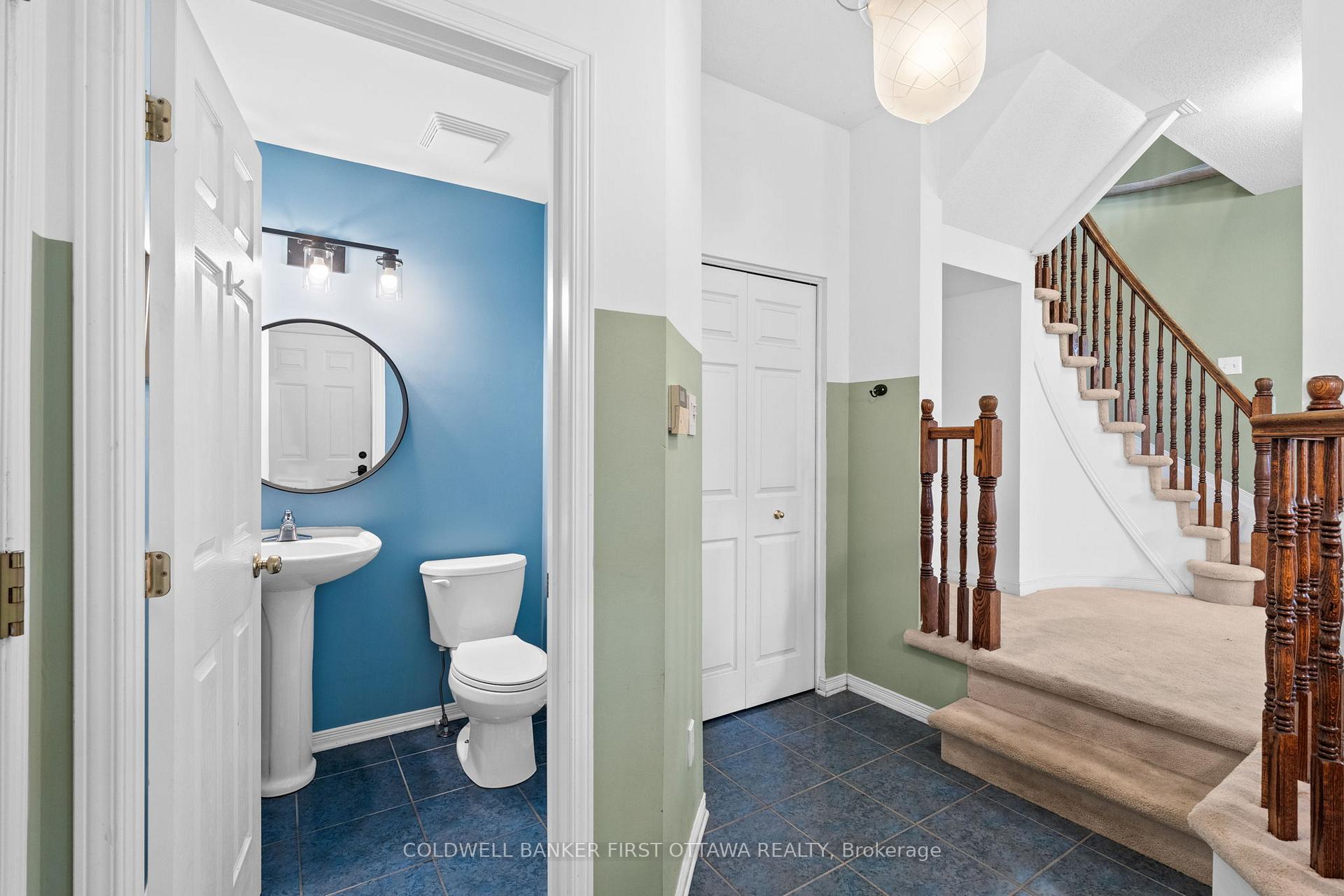 Photo 5 of 51 Helmsdale Drive, Ottawa, Kanata - Morgan's Grant/South March — HOMEH