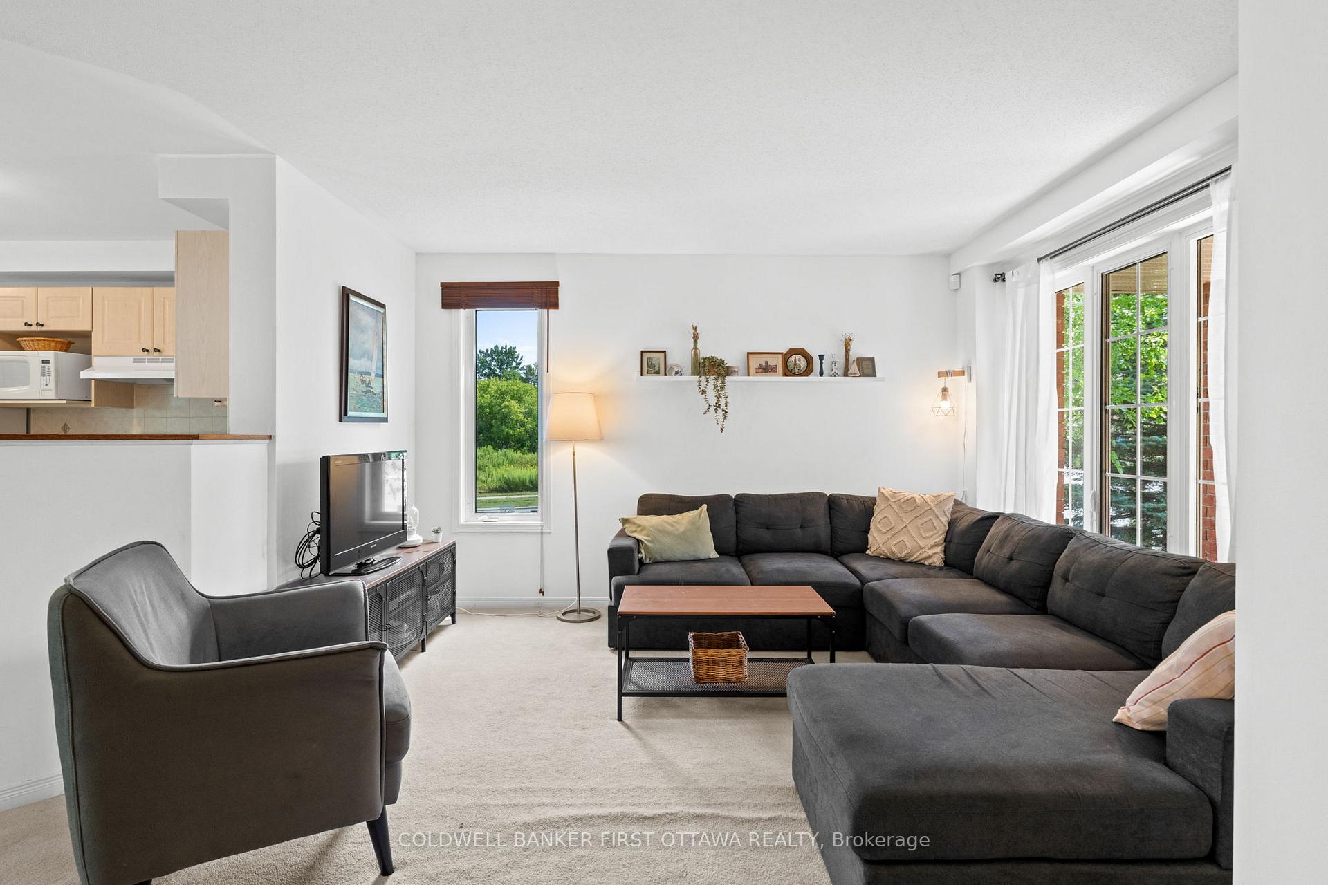 Photo 7 of 51 Helmsdale Drive, Ottawa, Kanata - Morgan's Grant/South March — HOMEH