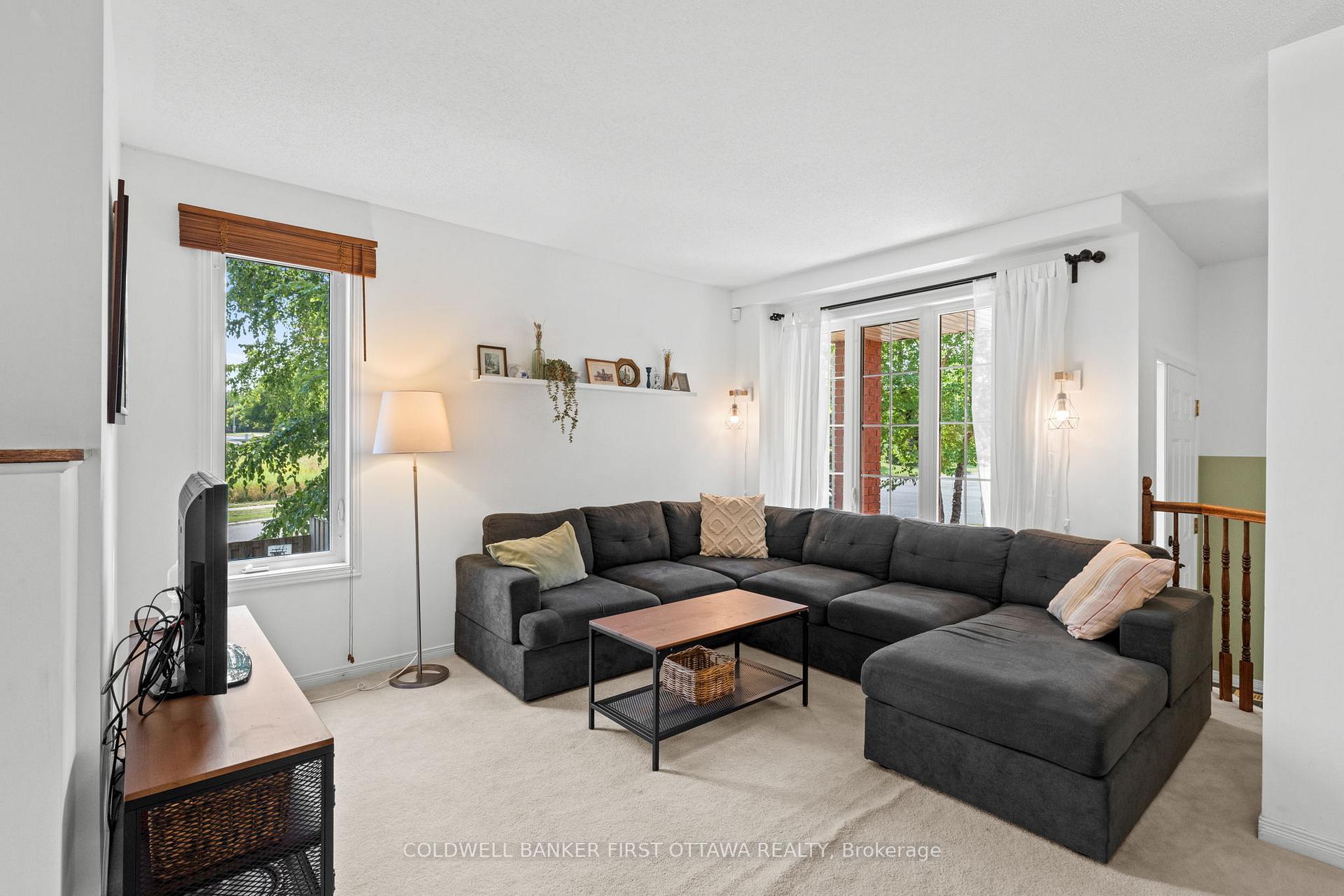 Photo 8 of 51 Helmsdale Drive, Ottawa, Kanata - Morgan's Grant/South March — HOMEH