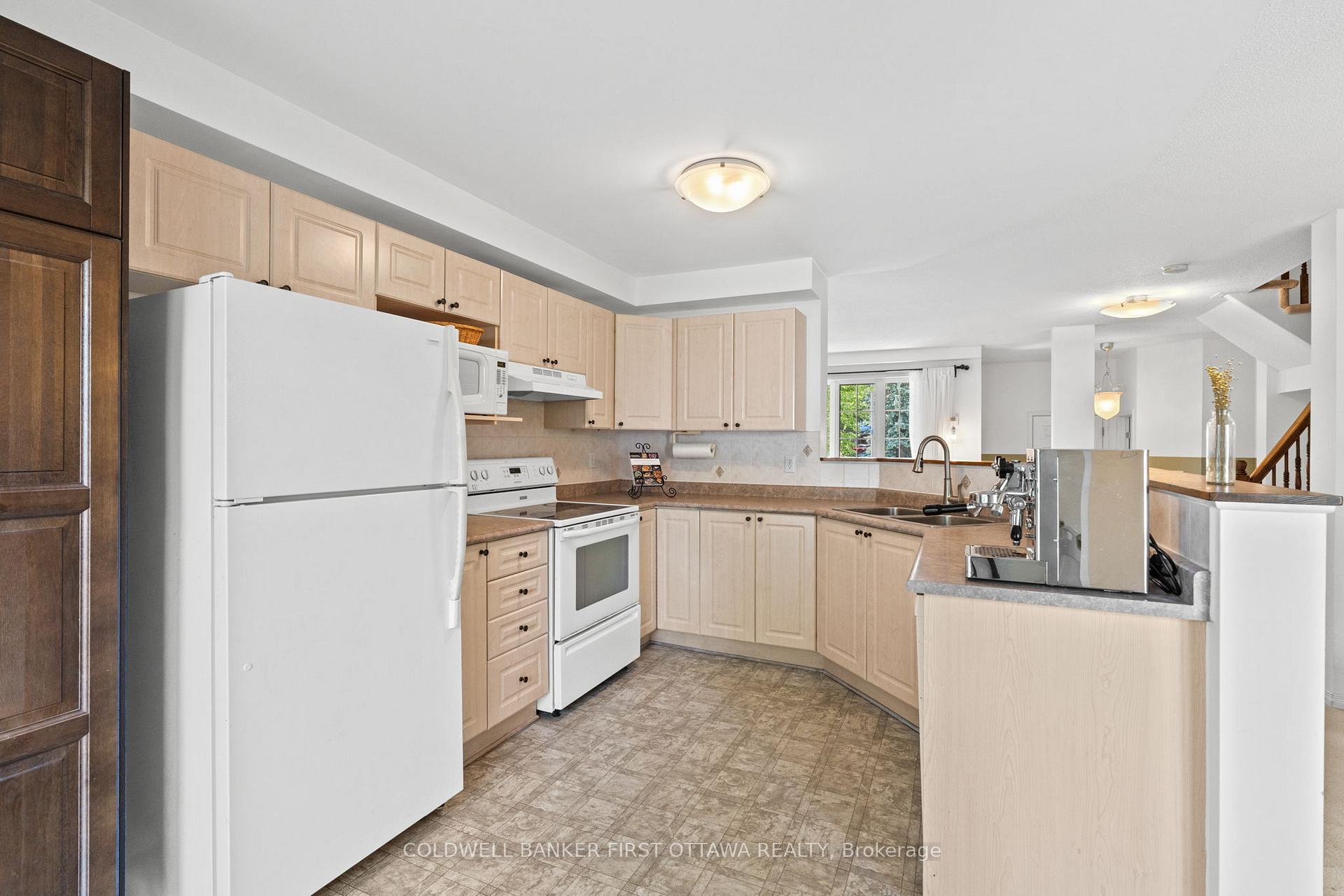 Photo 13 of 51 Helmsdale Drive, Ottawa, Kanata - Morgan's Grant/South March — HOMEH