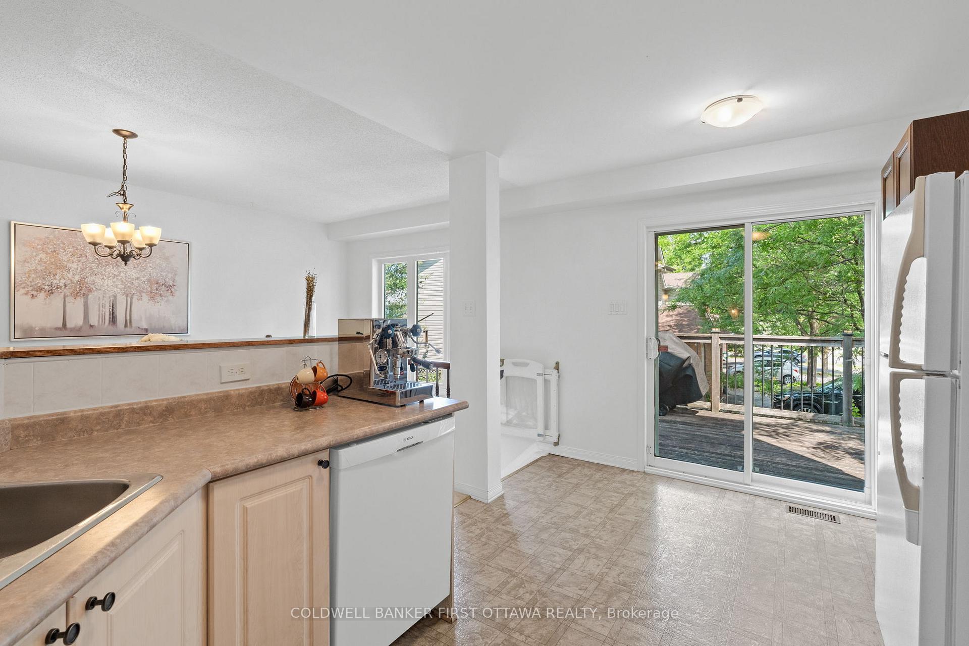 Photo 16 of 51 Helmsdale Drive, Ottawa, Kanata - Morgan's Grant/South March — HOMEH