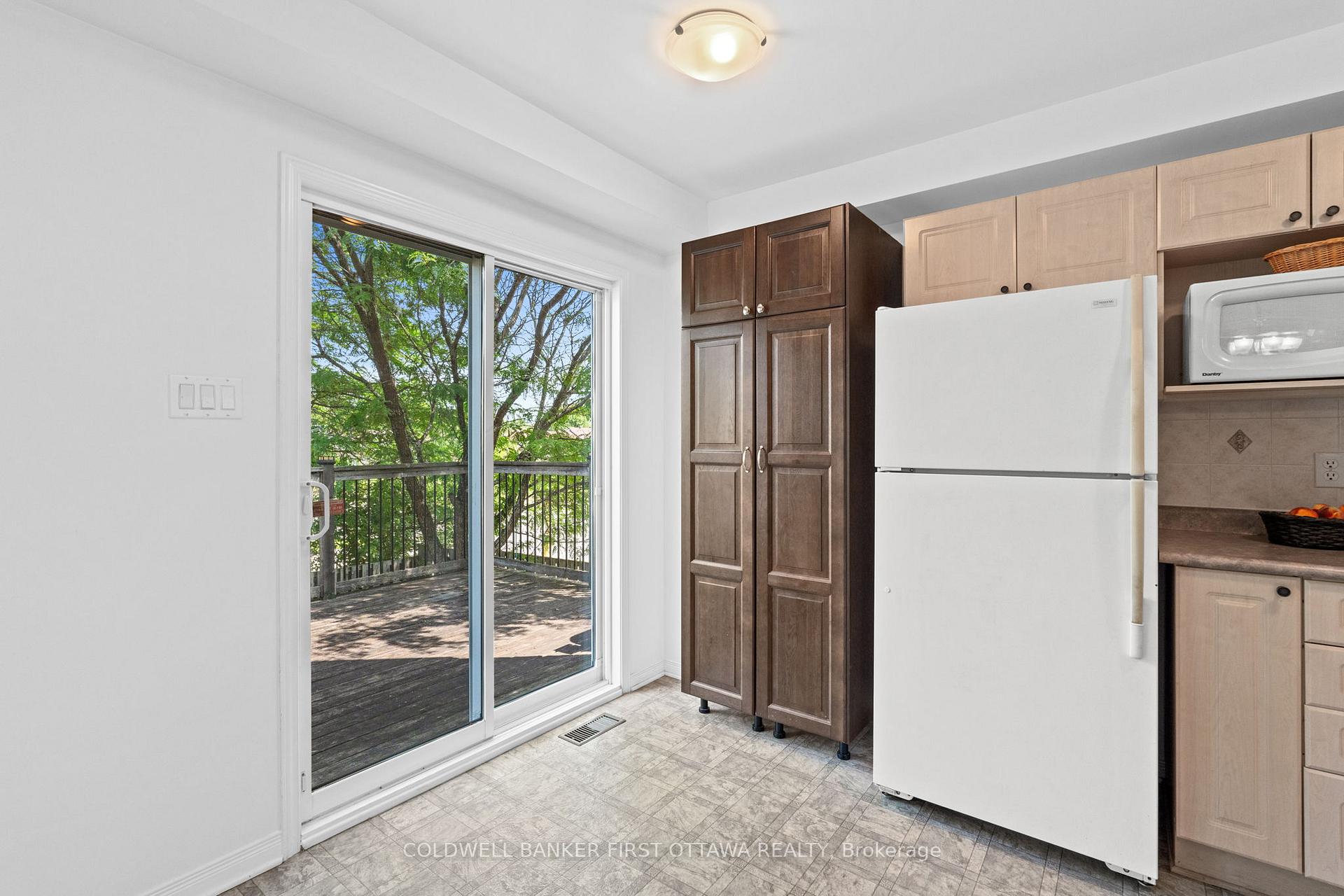 Photo 17 of 51 Helmsdale Drive, Ottawa, Kanata - Morgan's Grant/South March — HOMEH