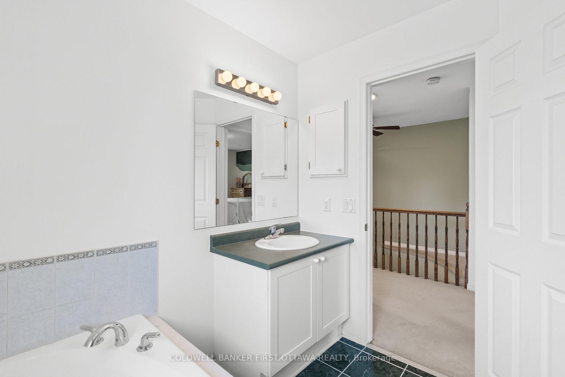 Photo 24 of 51 Helmsdale Drive, Ottawa, Kanata - Morgan's Grant/South March — HOMEH