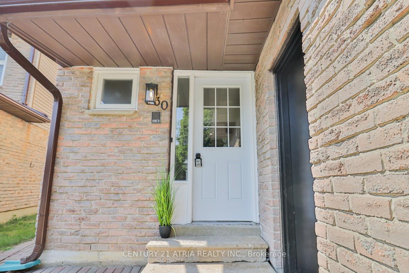 Photo 4 of 30 Pepperell Crescent, Markham, Milliken Mills West — HOMEH
