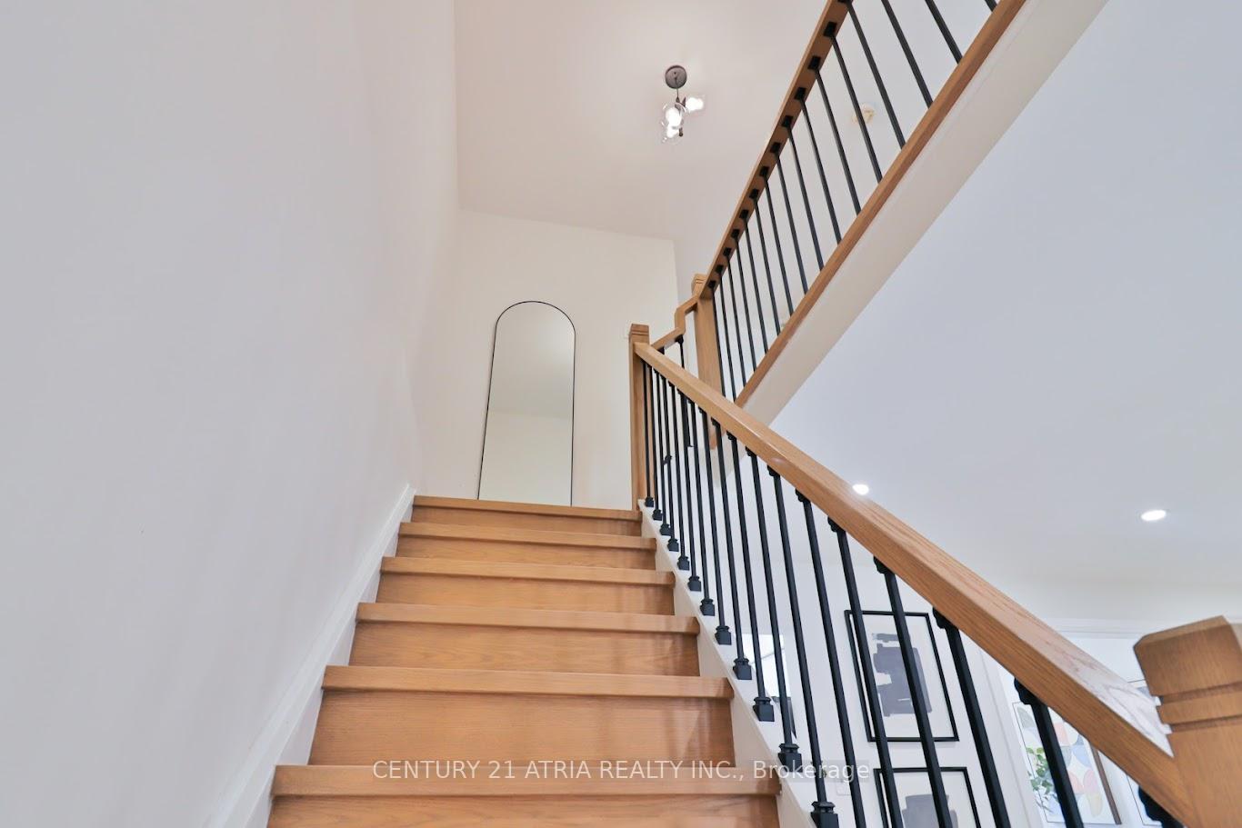 Photo 17 of 30 Pepperell Crescent, Markham, Milliken Mills West — HOMEH