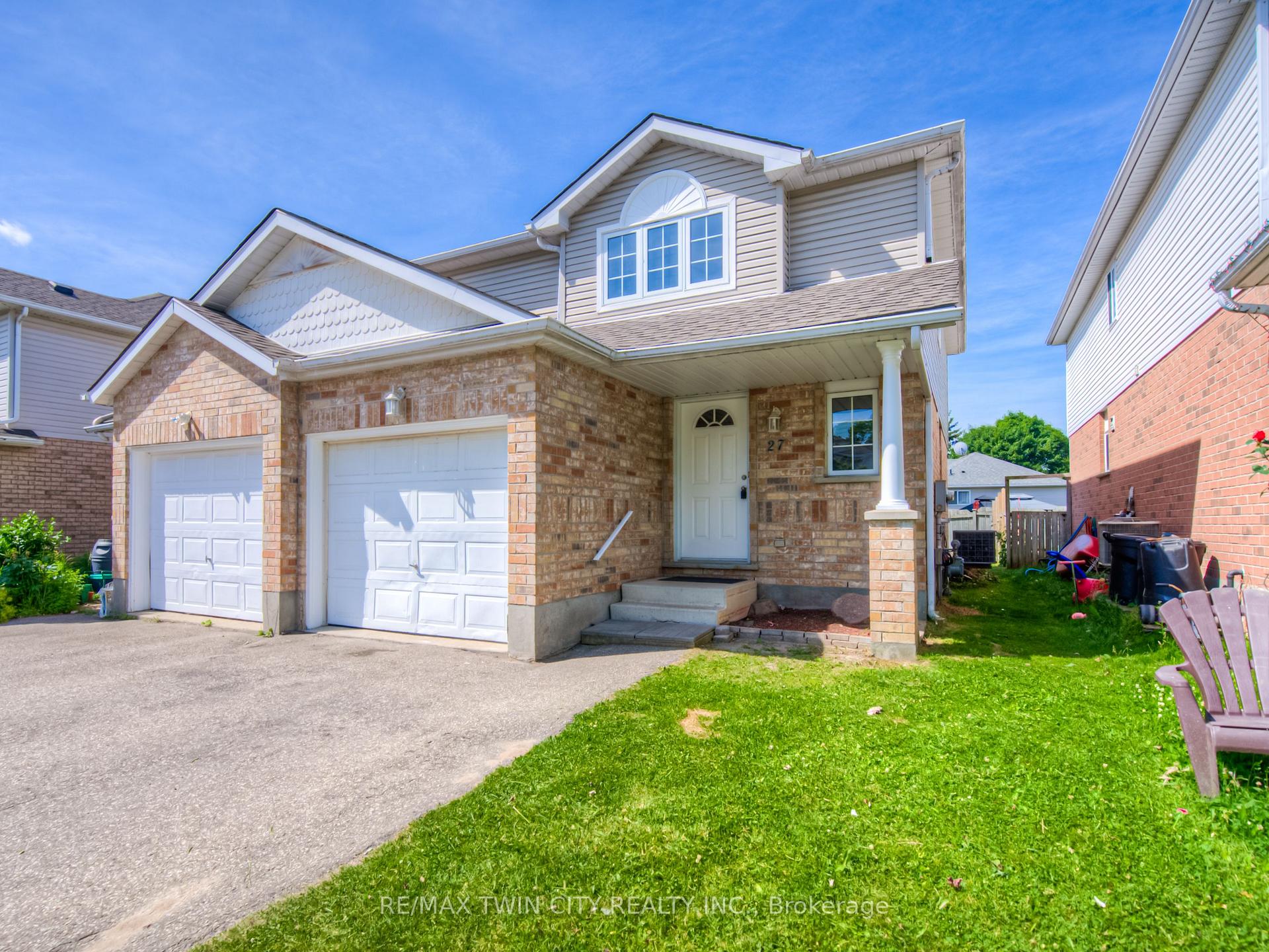Photo 4 of 27 Hackberry Street, Kitchener — HOMEH