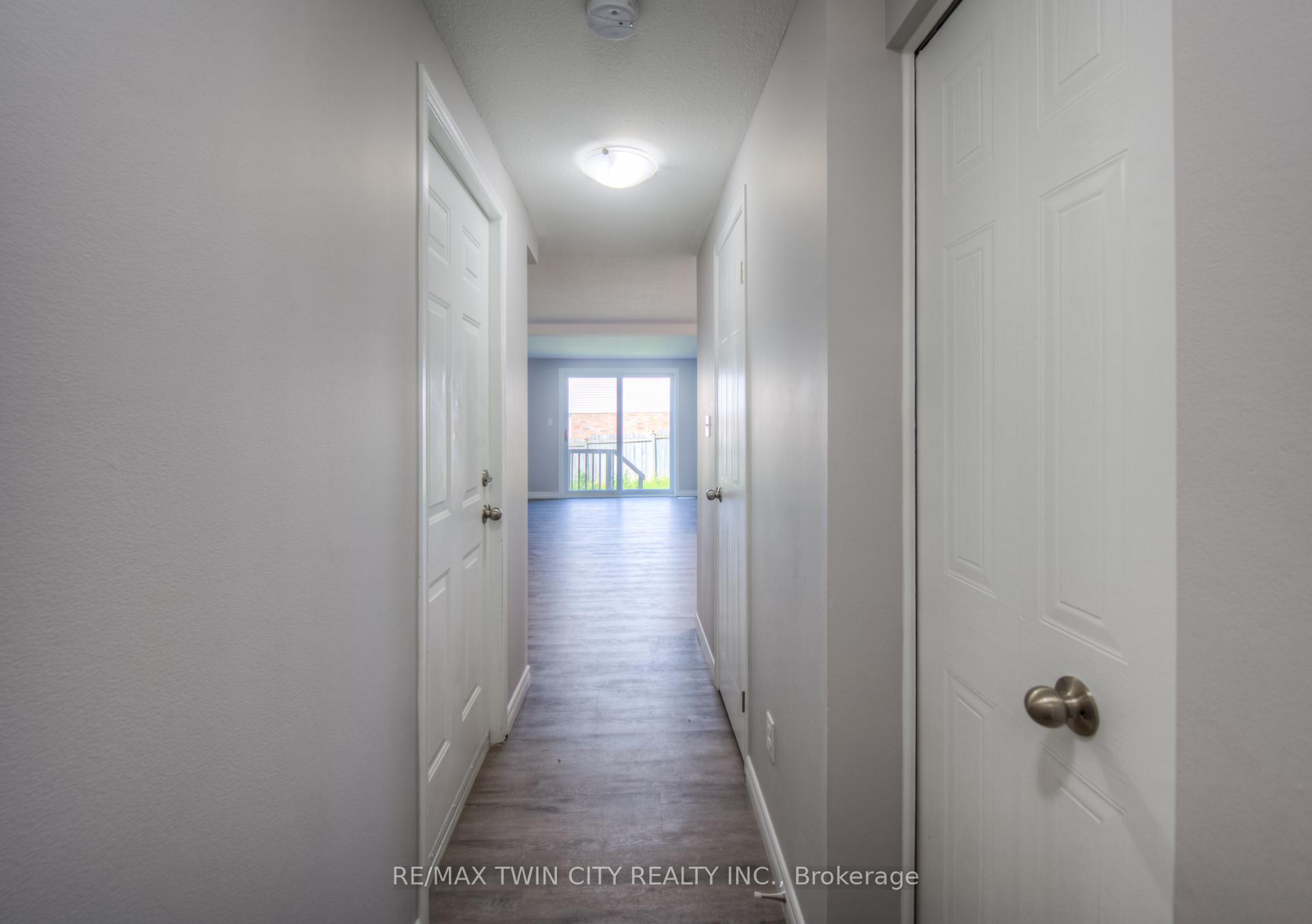 Photo 7 of 27 Hackberry Street, Kitchener — HOMEH