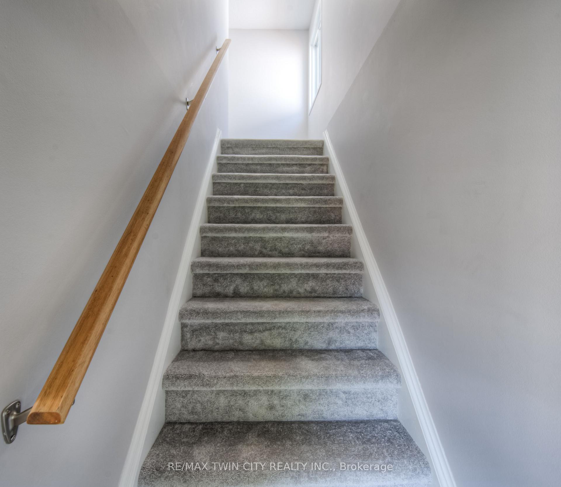 Photo 17 of 27 Hackberry Street, Kitchener — HOMEH