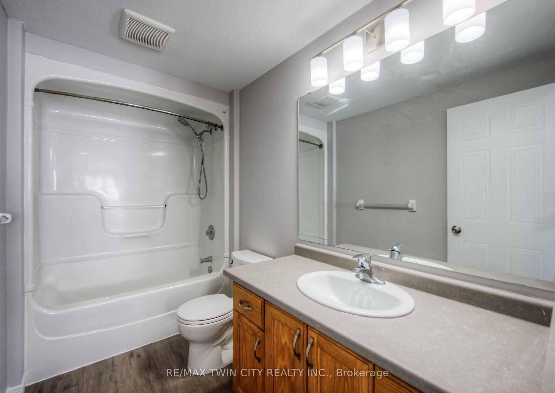 Photo 21 of 27 Hackberry Street, Kitchener — HOMEH