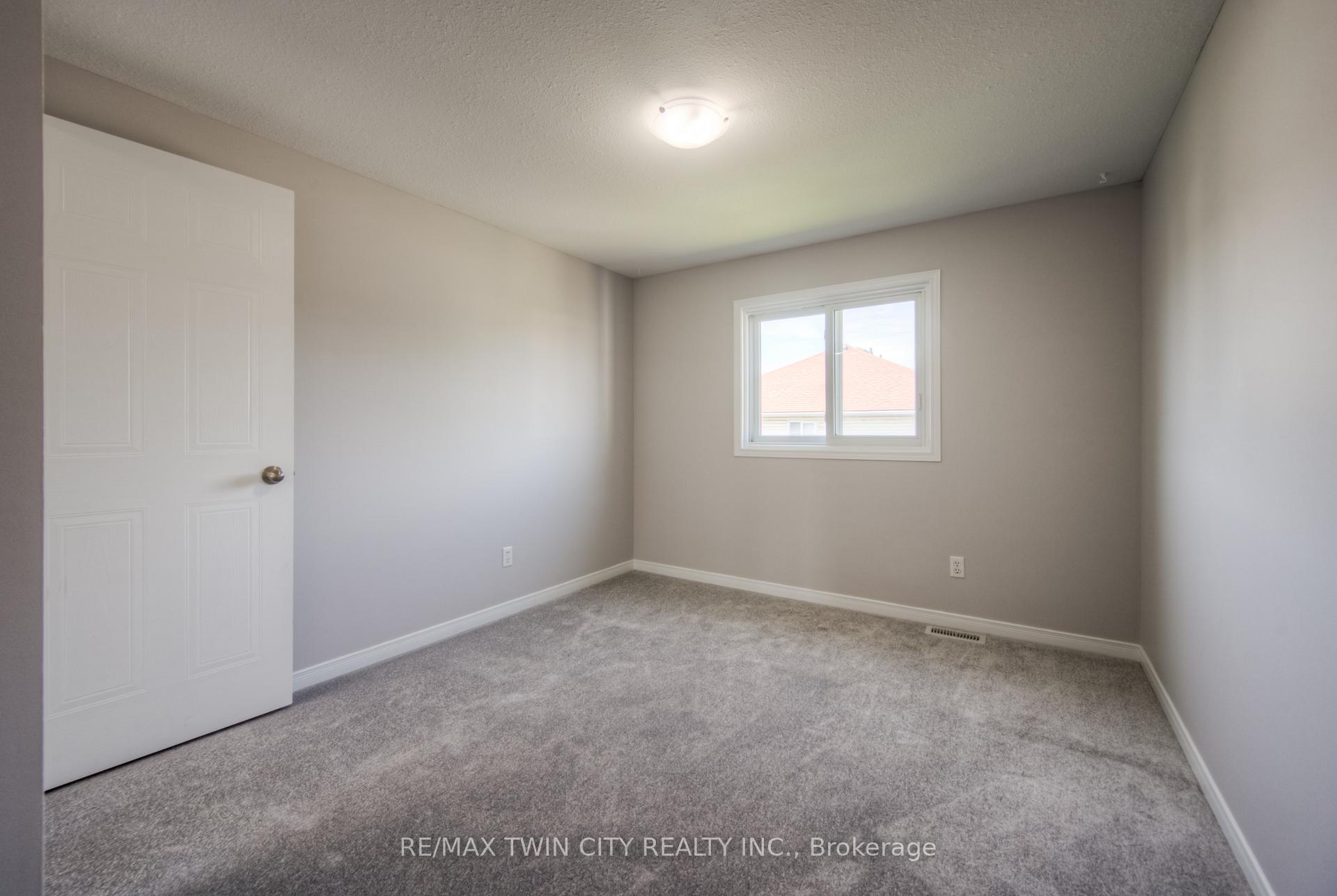 Photo 23 of 27 Hackberry Street, Kitchener — HOMEH