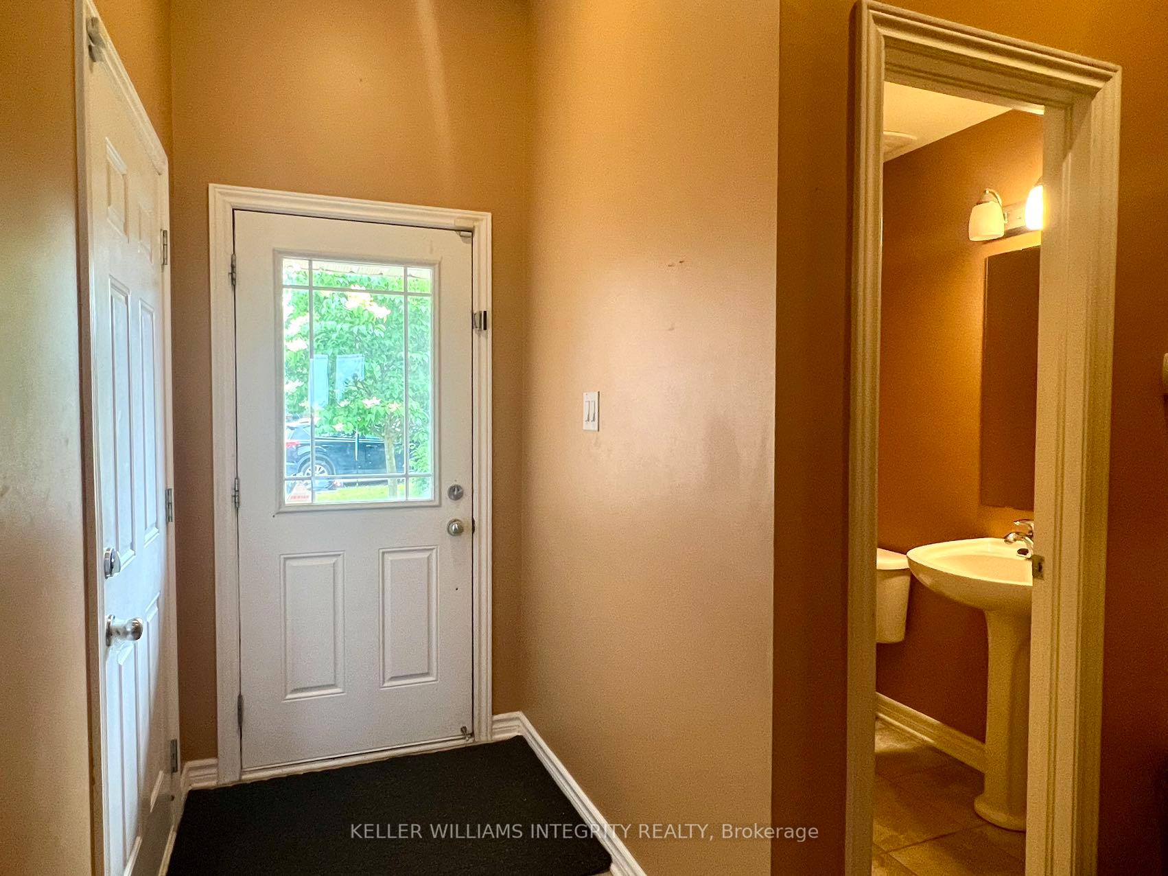 Photo 3 of 160 Forestbrook Street, Ottawa, Kanata - Morgan's Grant/South March — HOMEH