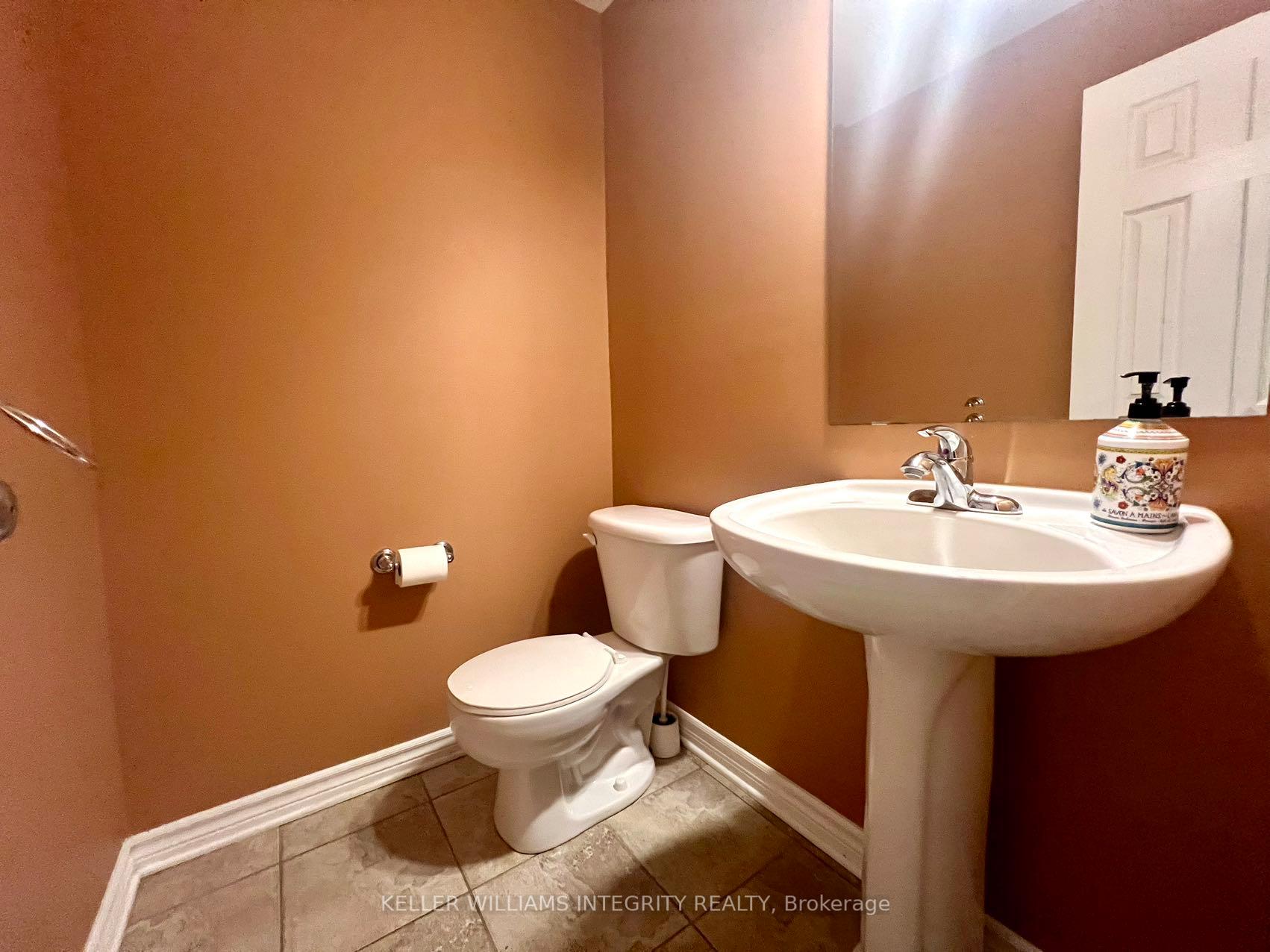 Photo 5 of 160 Forestbrook Street, Ottawa, Kanata - Morgan's Grant/South March — HOMEH