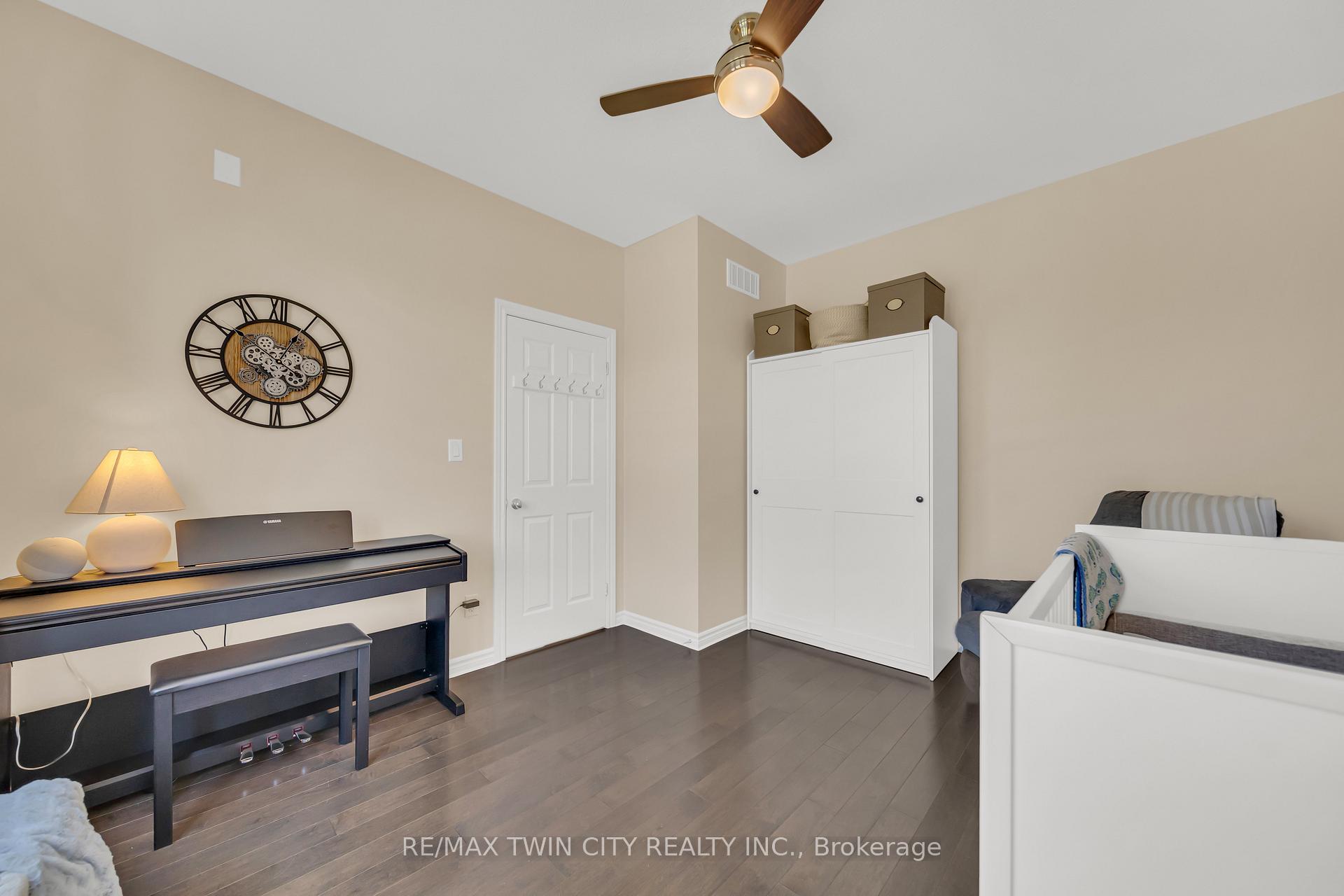 Photo 5 of 437 Zeller Drive, Kitchener — HOMEH