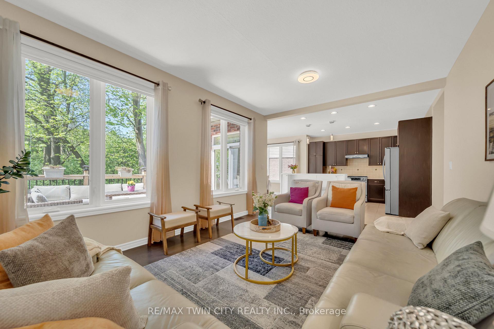 Photo 6 of 437 Zeller Drive, Kitchener — HOMEH